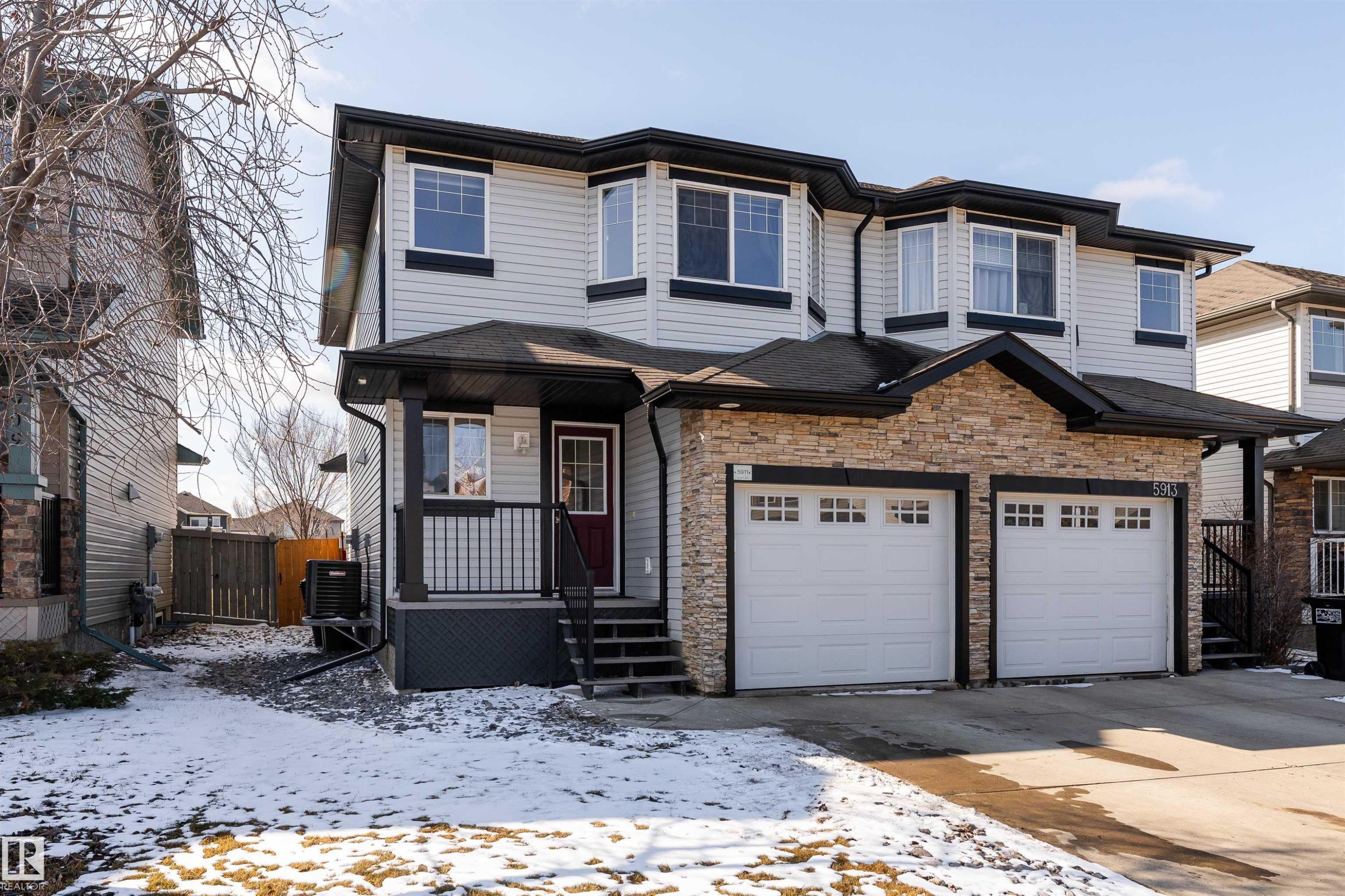 5911 8 Avenue, Edmonton, AB - Outdoor
