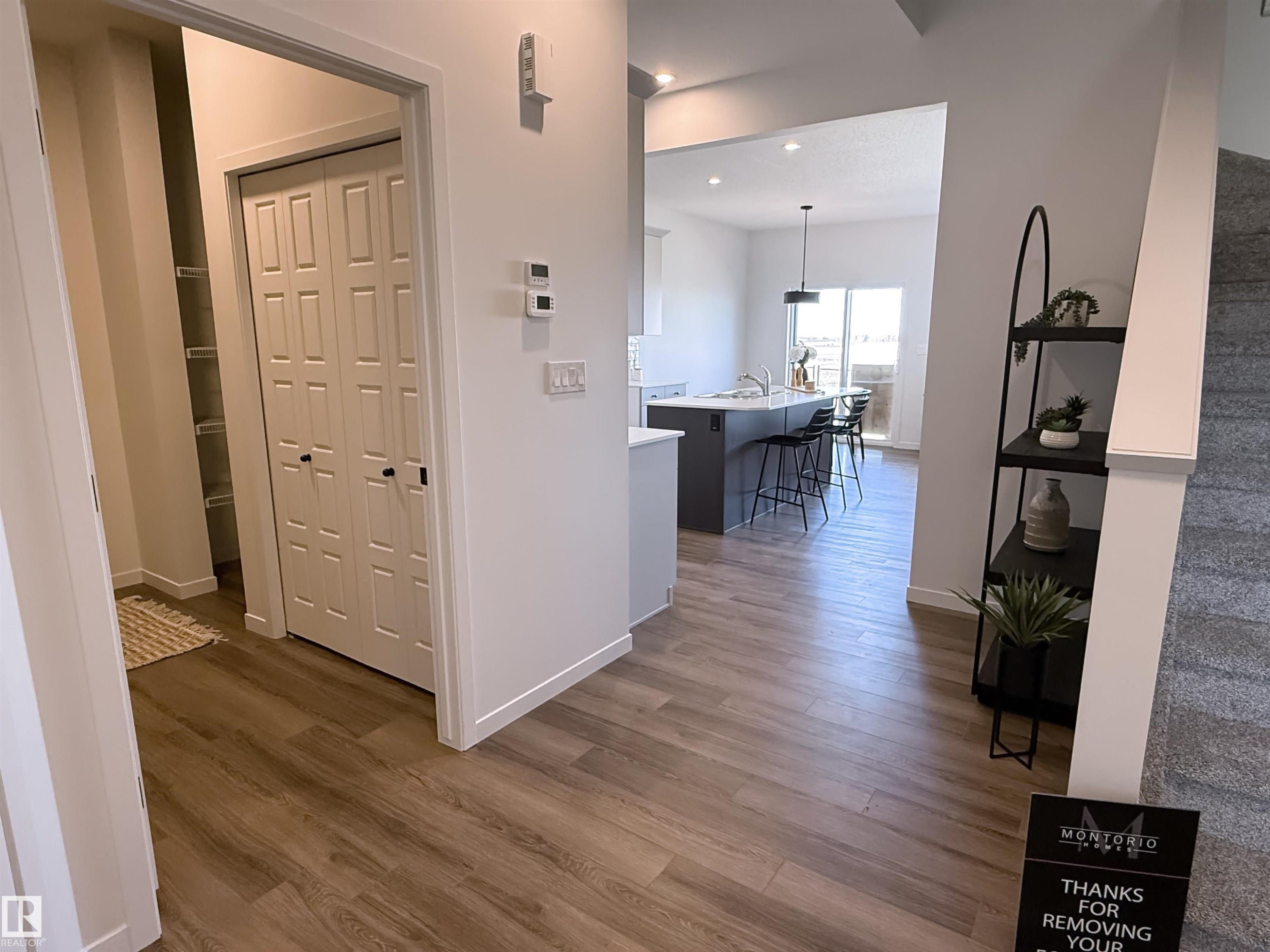 284 Lodge Pole Place, Leduc, AB - Indoor Photo Showing Other Room