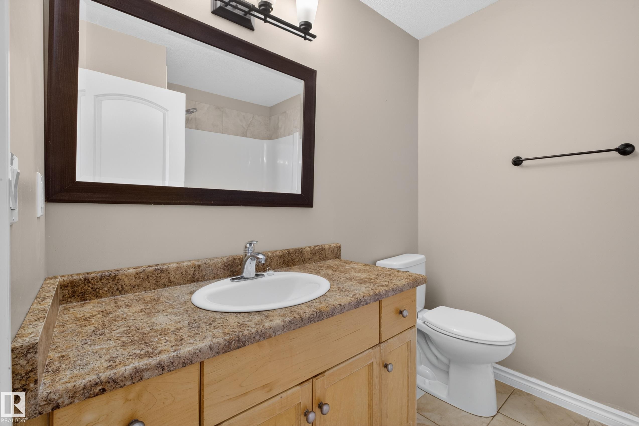9808 162 Street, Edmonton, AB - Indoor Photo Showing Bathroom