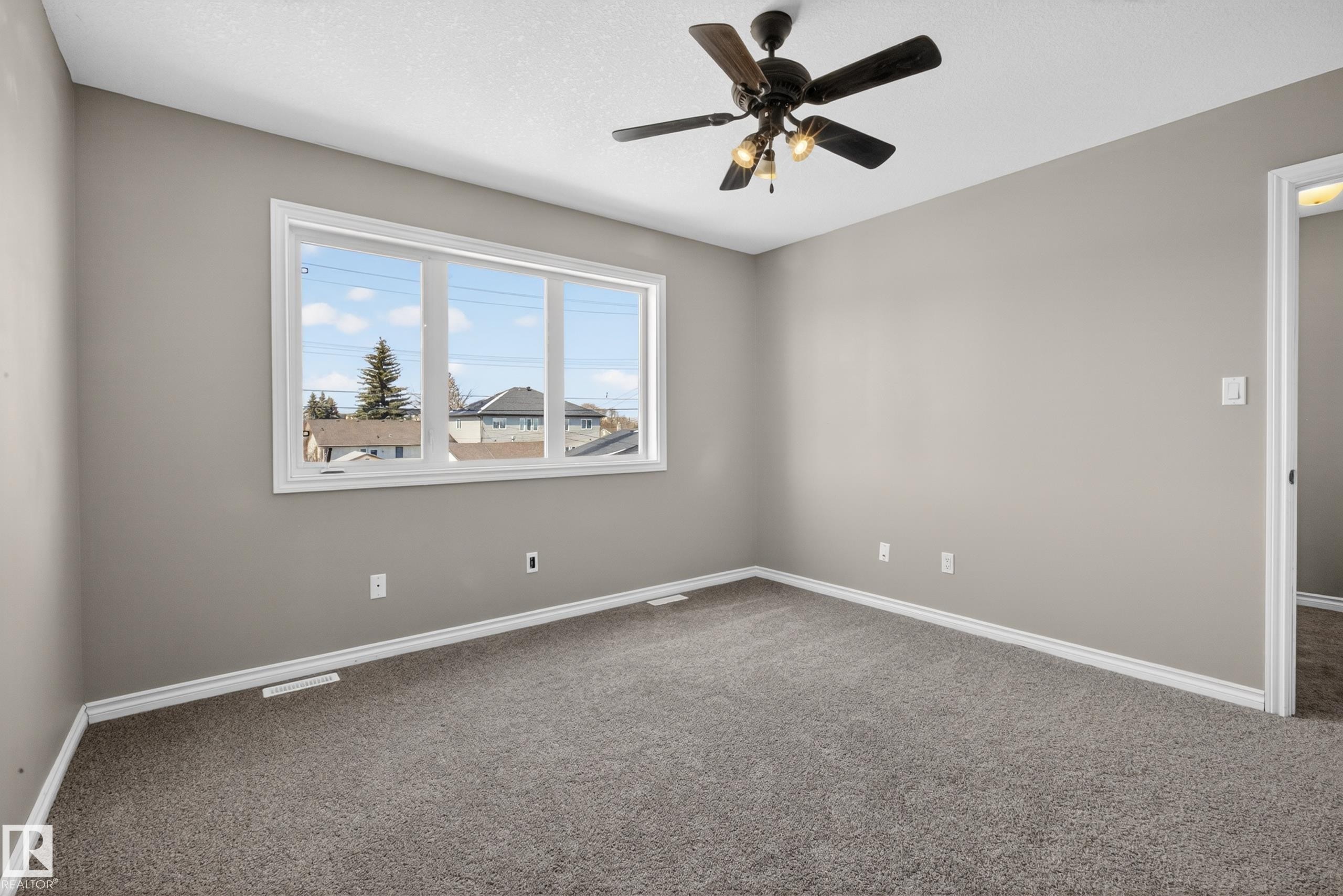 9808 162 Street, Edmonton, AB - Indoor Photo Showing Other Room