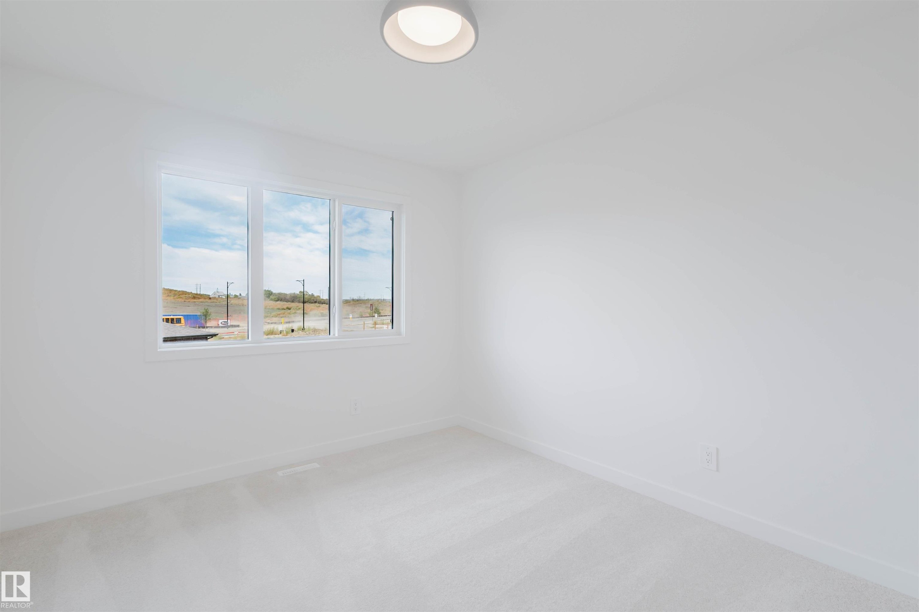 43 Chartres Close, St. Albert, AB - Indoor Photo Showing Other Room