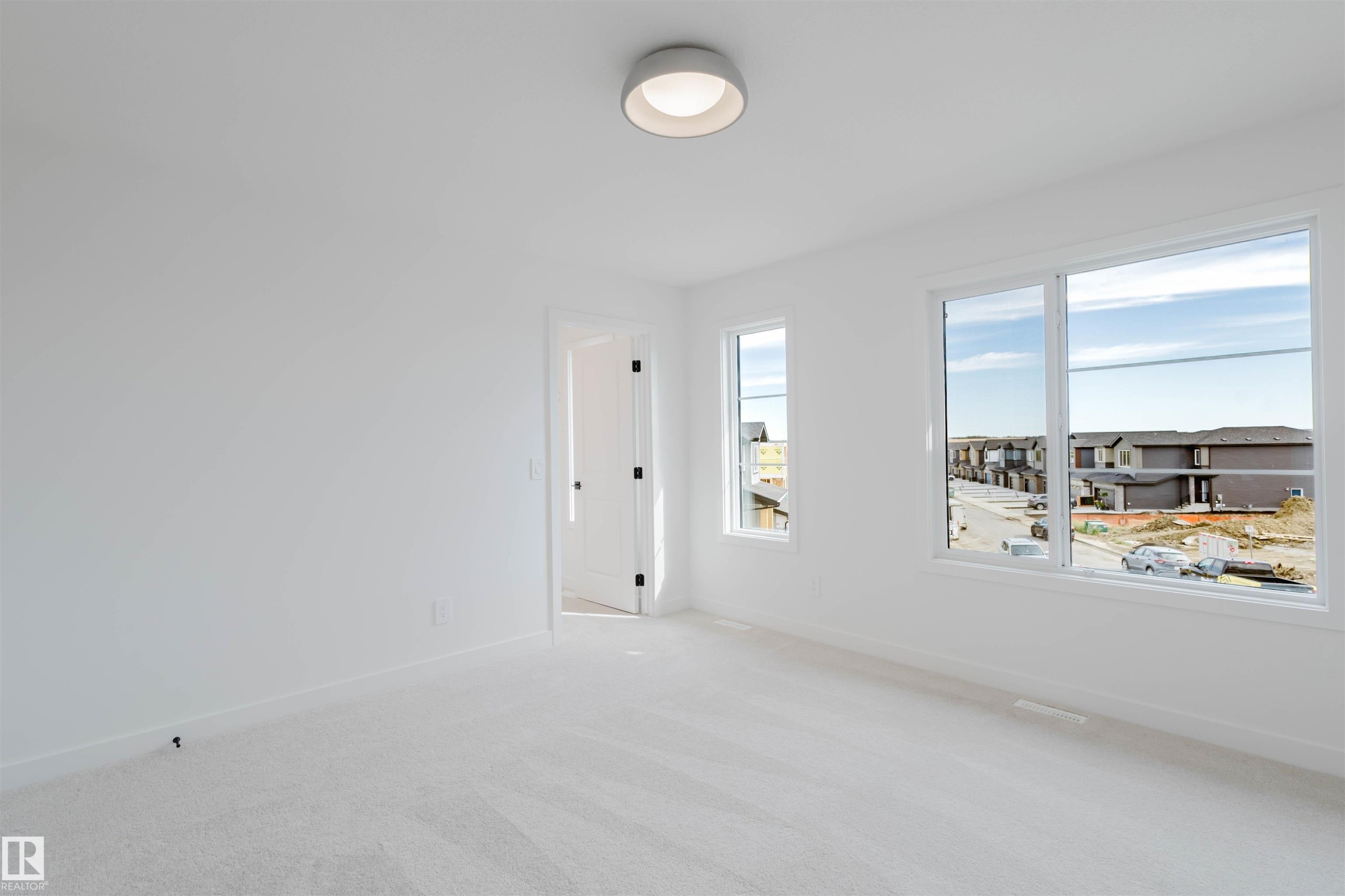 43 Chartres Close, St. Albert, AB - Indoor Photo Showing Other Room