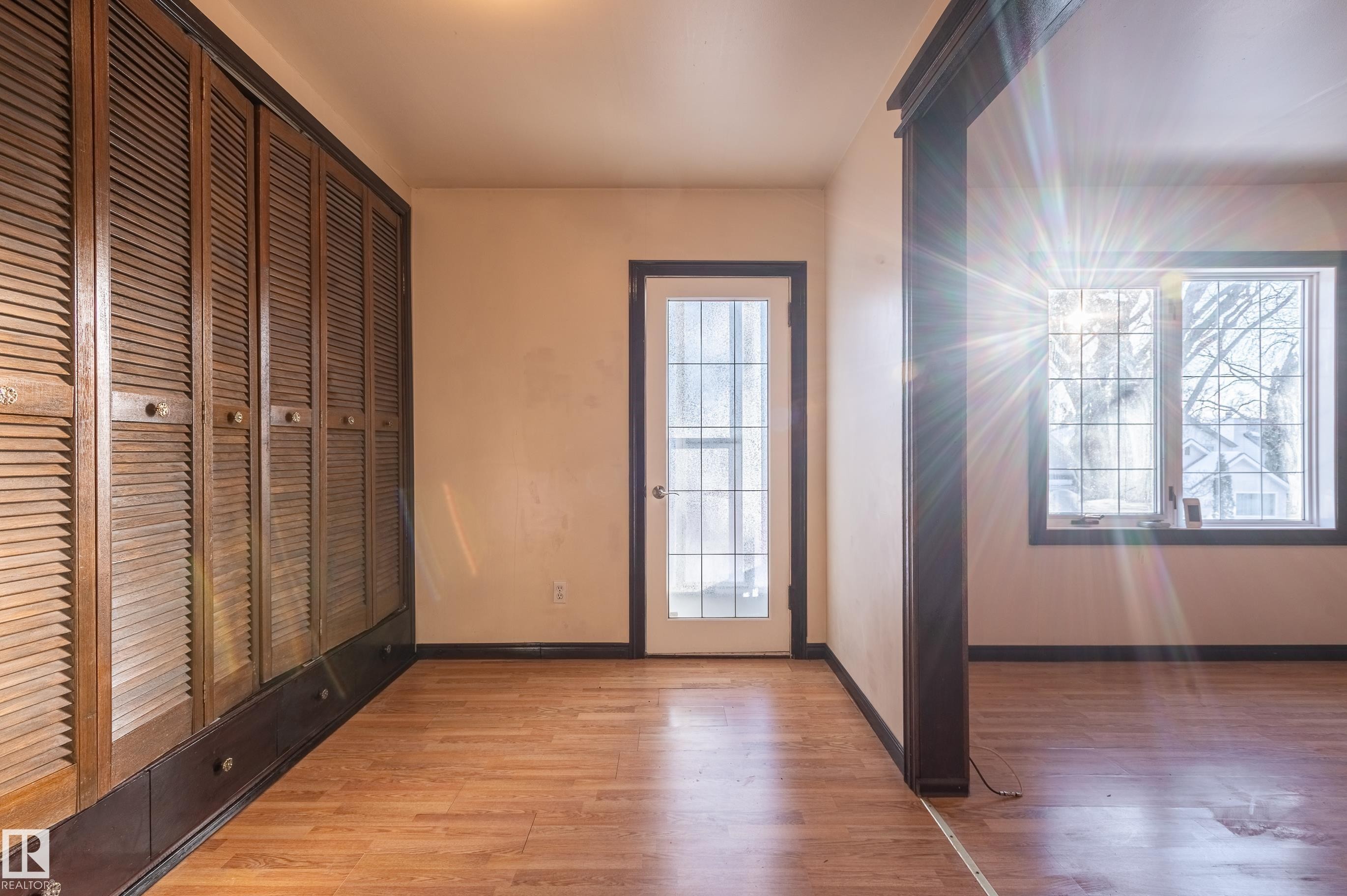 10918 81 Avenue, Edmonton, AB - Indoor Photo Showing Other Room