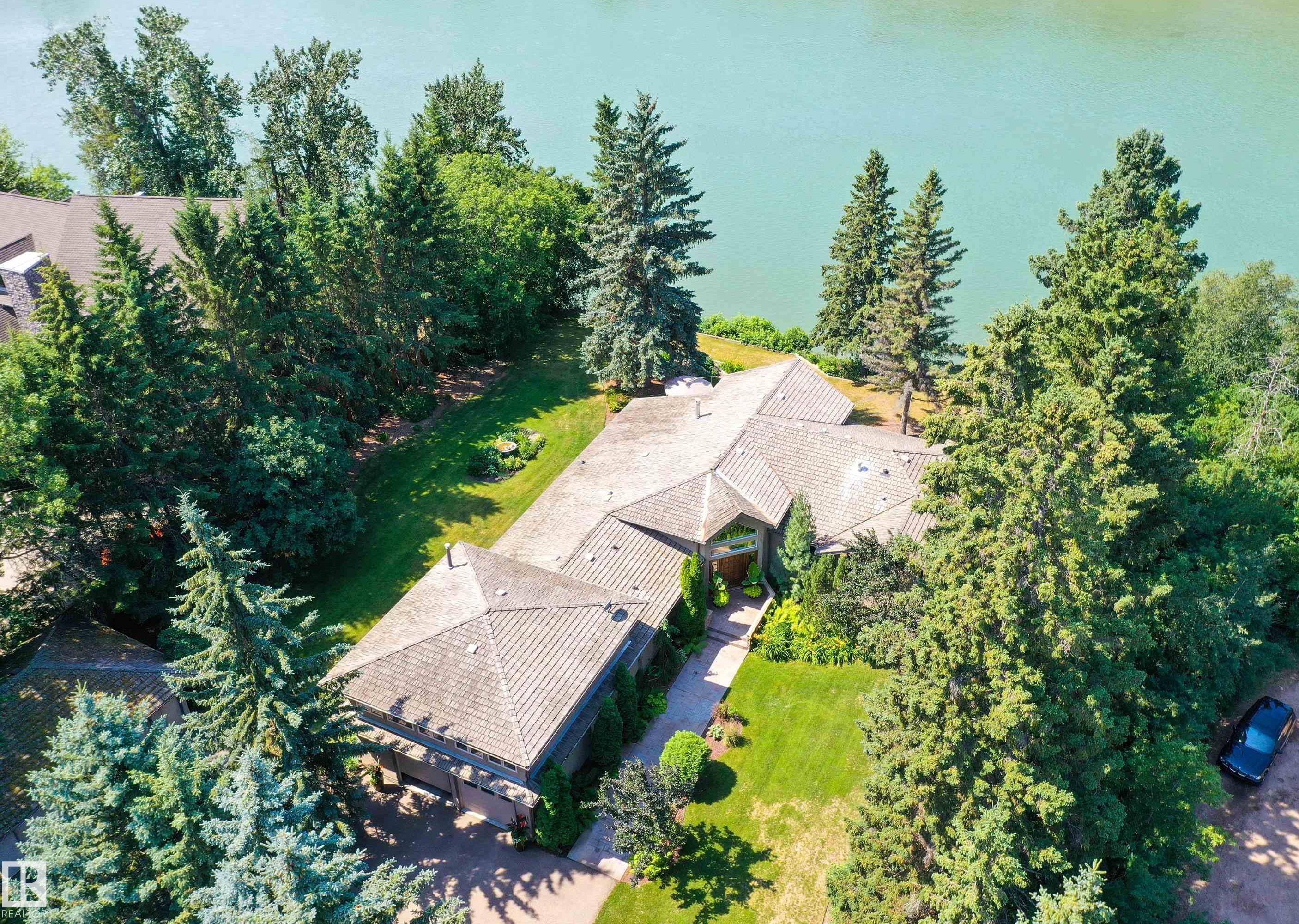 15625 Whitemud Road, Edmonton, AB