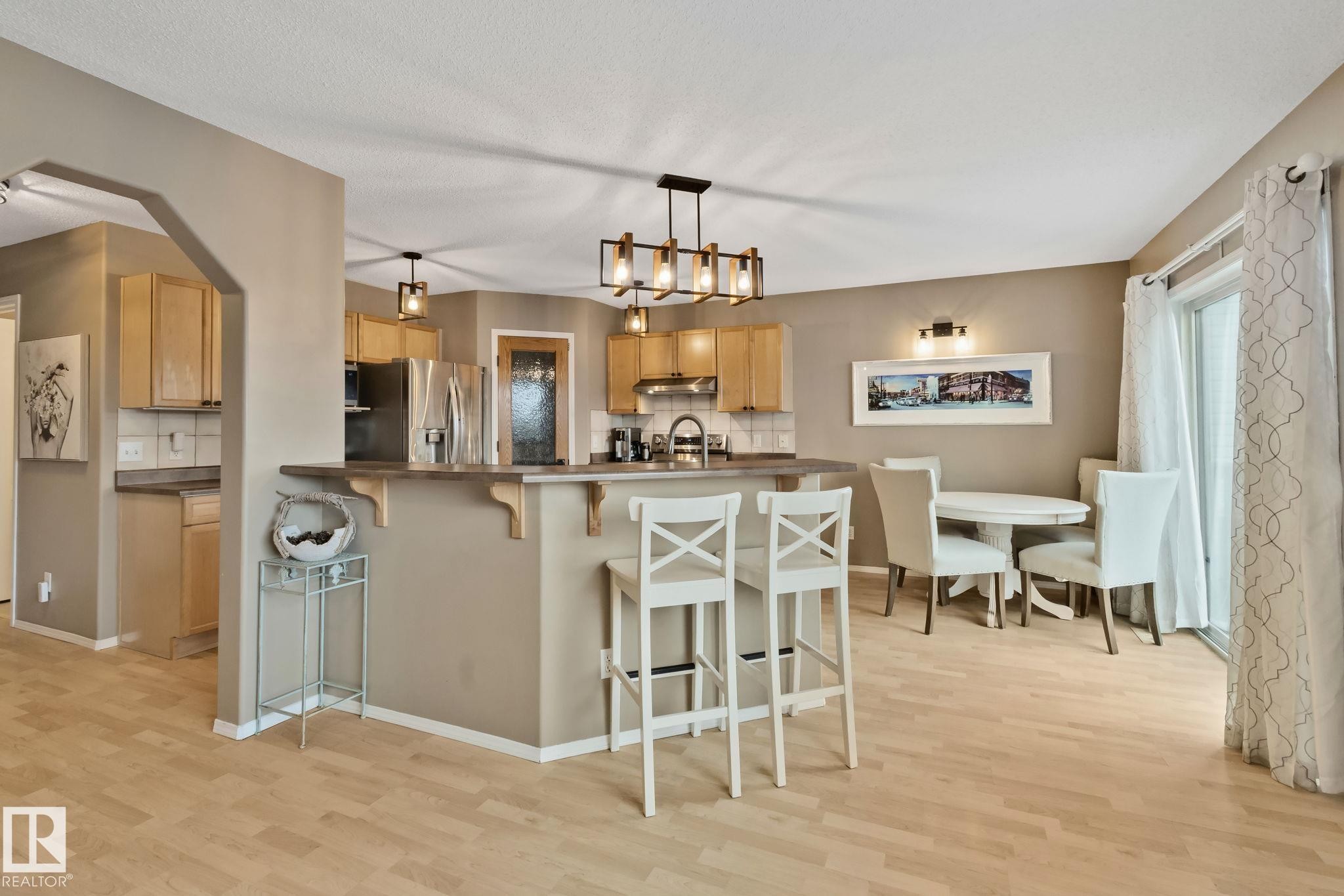 15117 Miller Boulevard, Edmonton, AB - Indoor