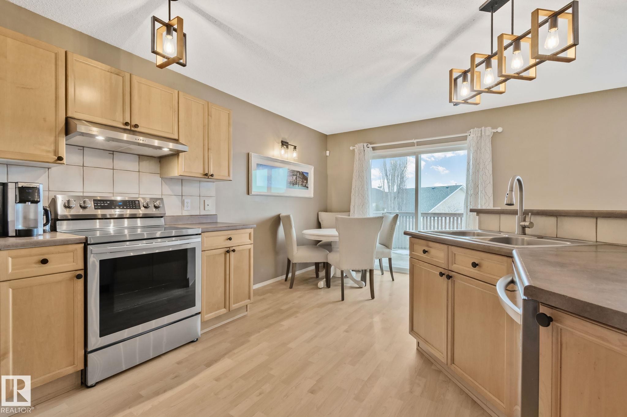 15117 Miller Boulevard, Edmonton, AB - Indoor Photo Showing Kitchen With Double Sink
