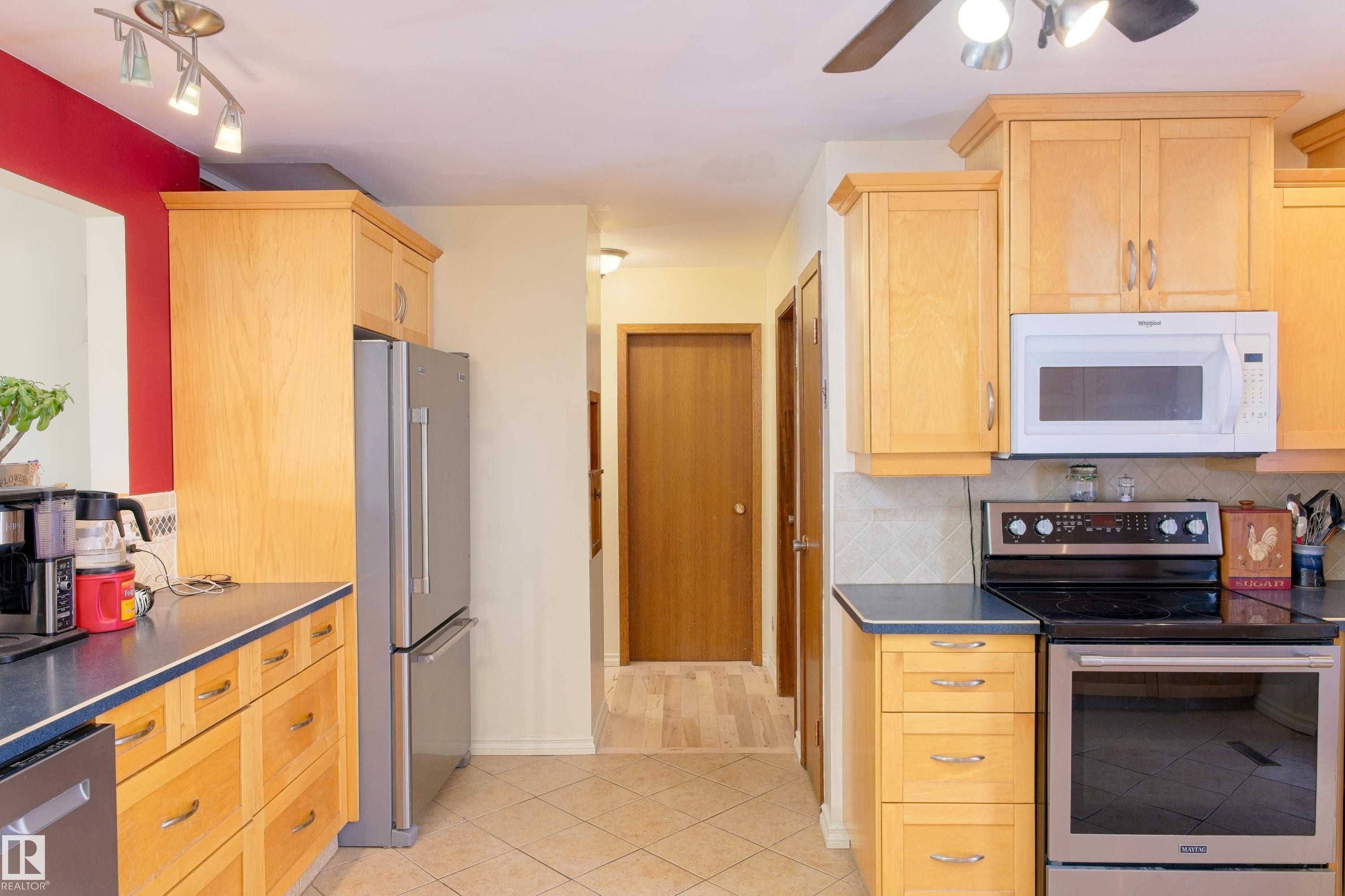 4706 54 Avenue, Barrhead, AB - Indoor Photo Showing Kitchen