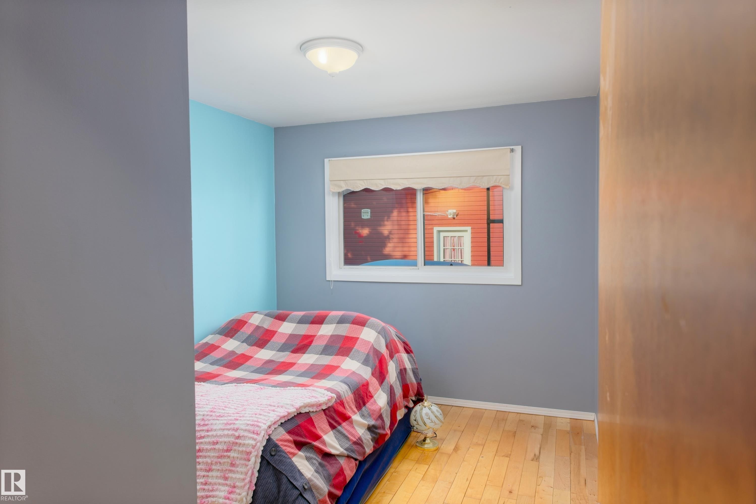 4706 54 Avenue, Barrhead, AB - Indoor Photo Showing Bedroom