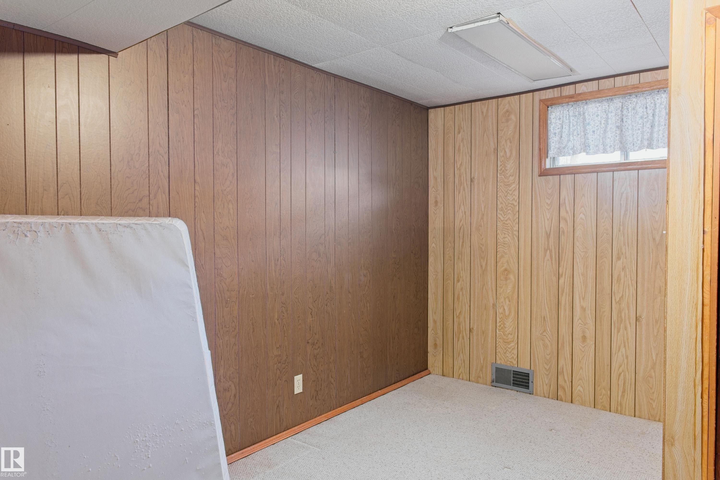 4706 54 Avenue, Barrhead, AB - Indoor Photo Showing Other Room
