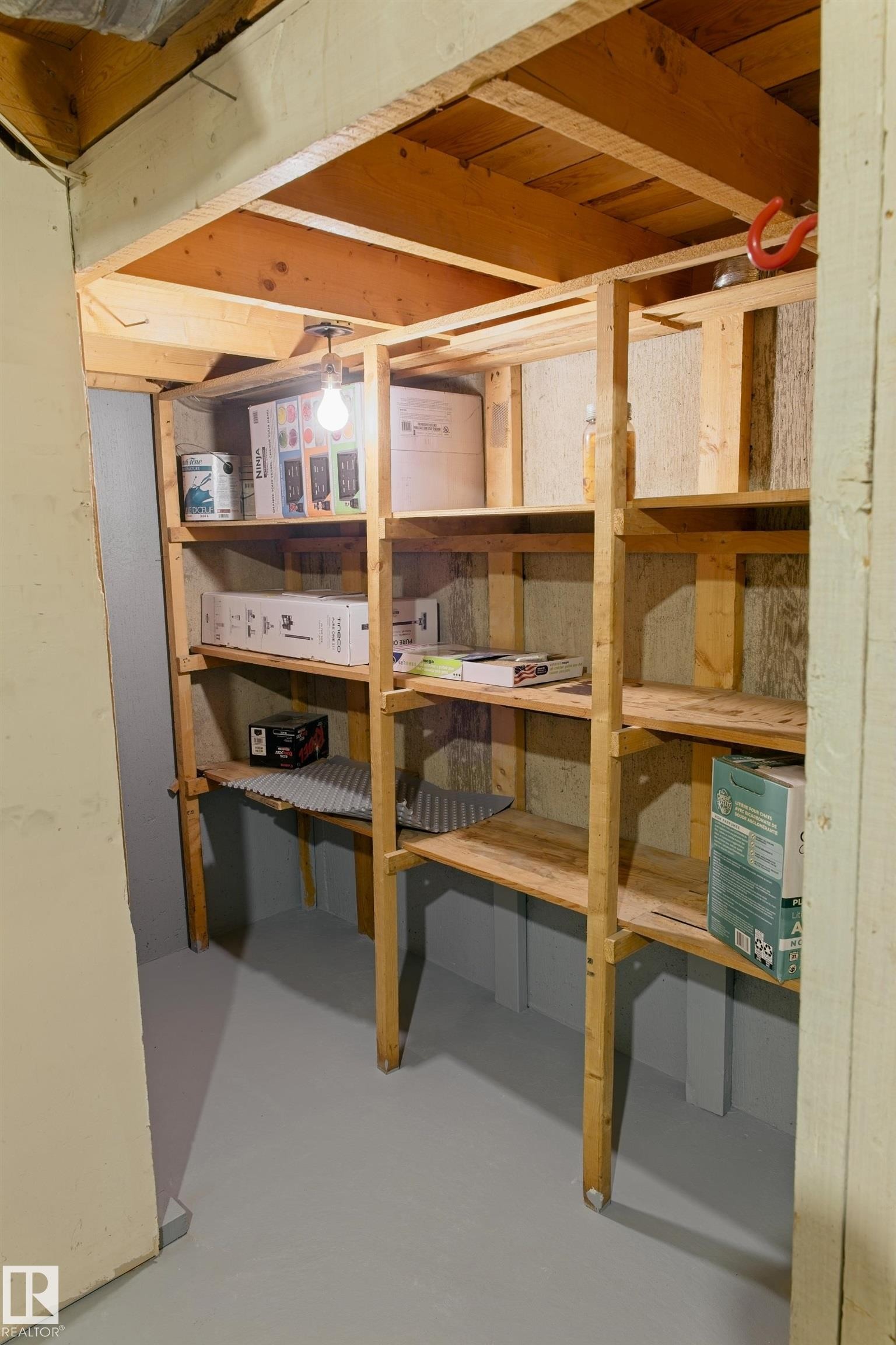4706 54 Avenue, Barrhead, AB - Indoor With Storage