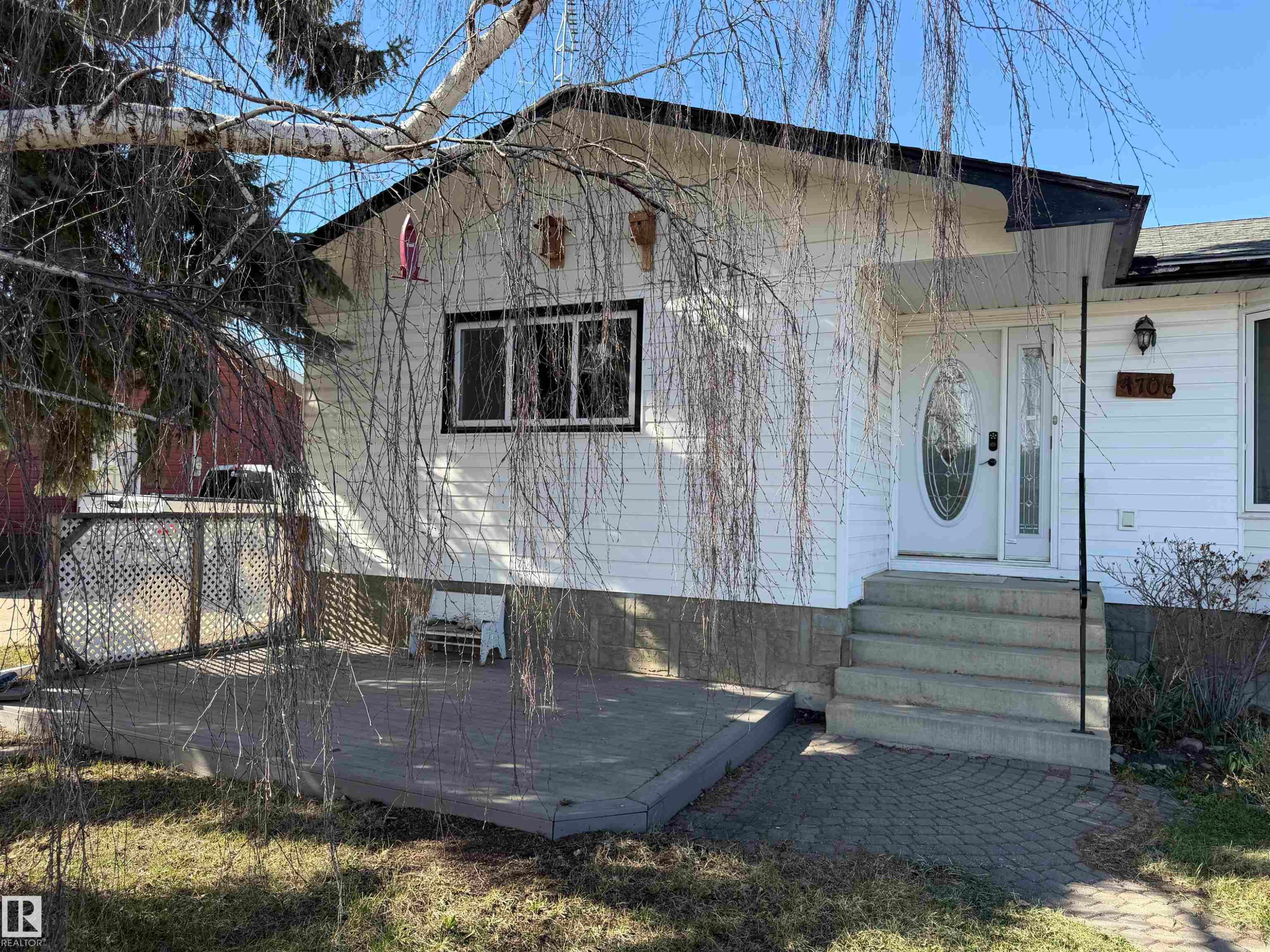 4706 54 Avenue, Barrhead, AB - Outdoor