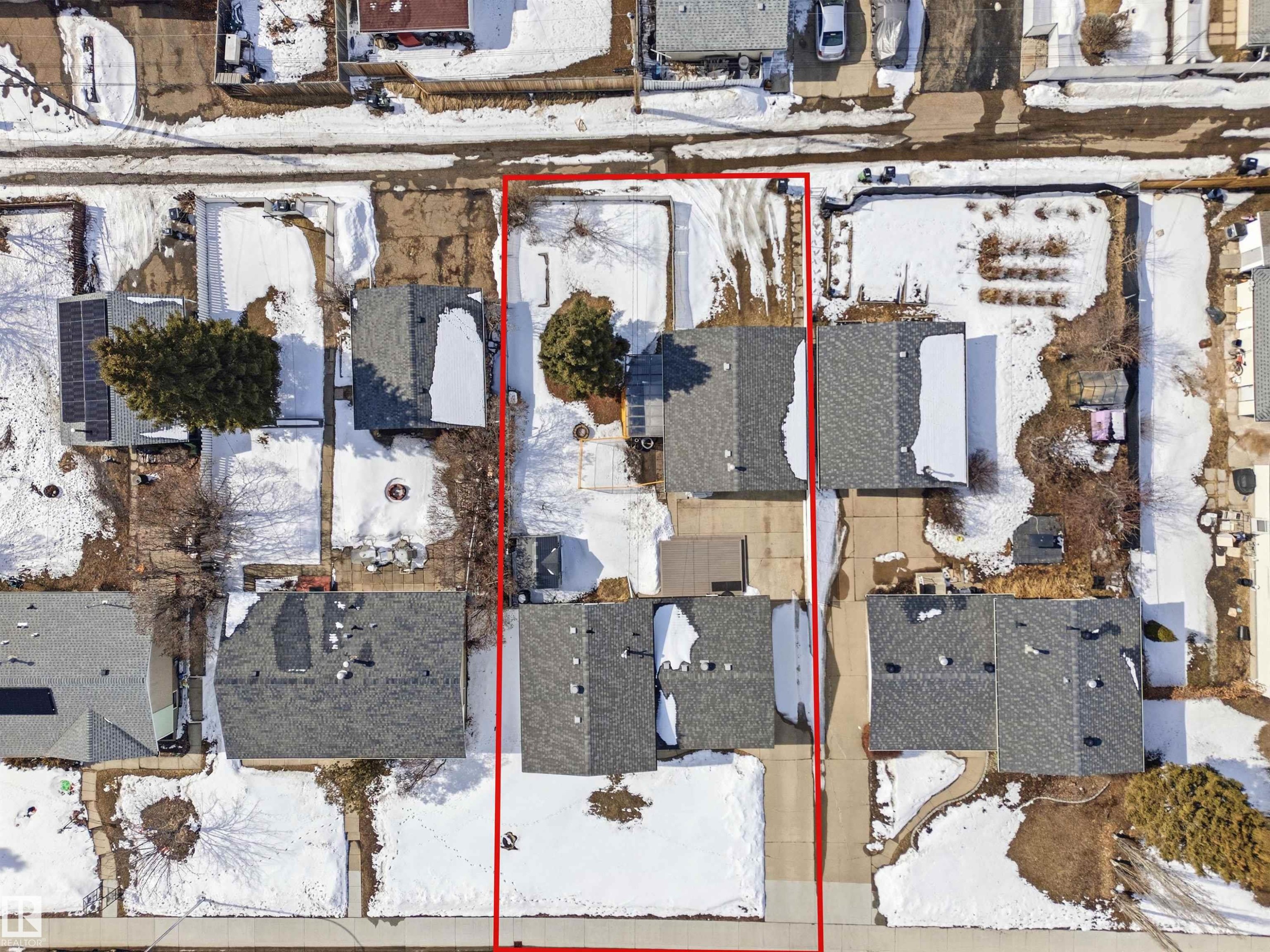 Aerial view of the property, showcasing the roof and surrounding grounds with snow cover - 12904 95 Street, Edmonton, AB - Outdoor With View