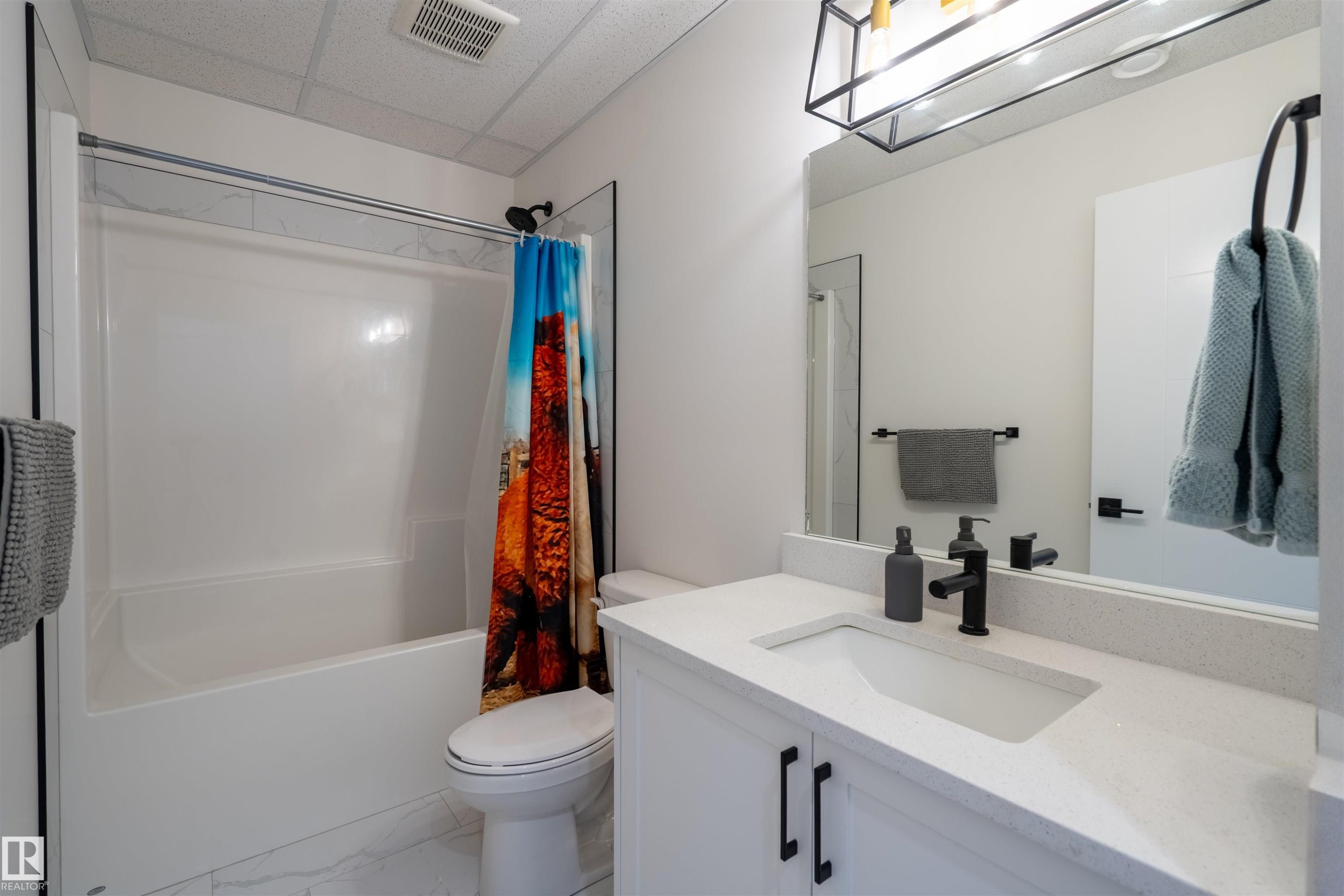 304 Fundy Way, Cold Lake, AB - Indoor Photo Showing Bathroom