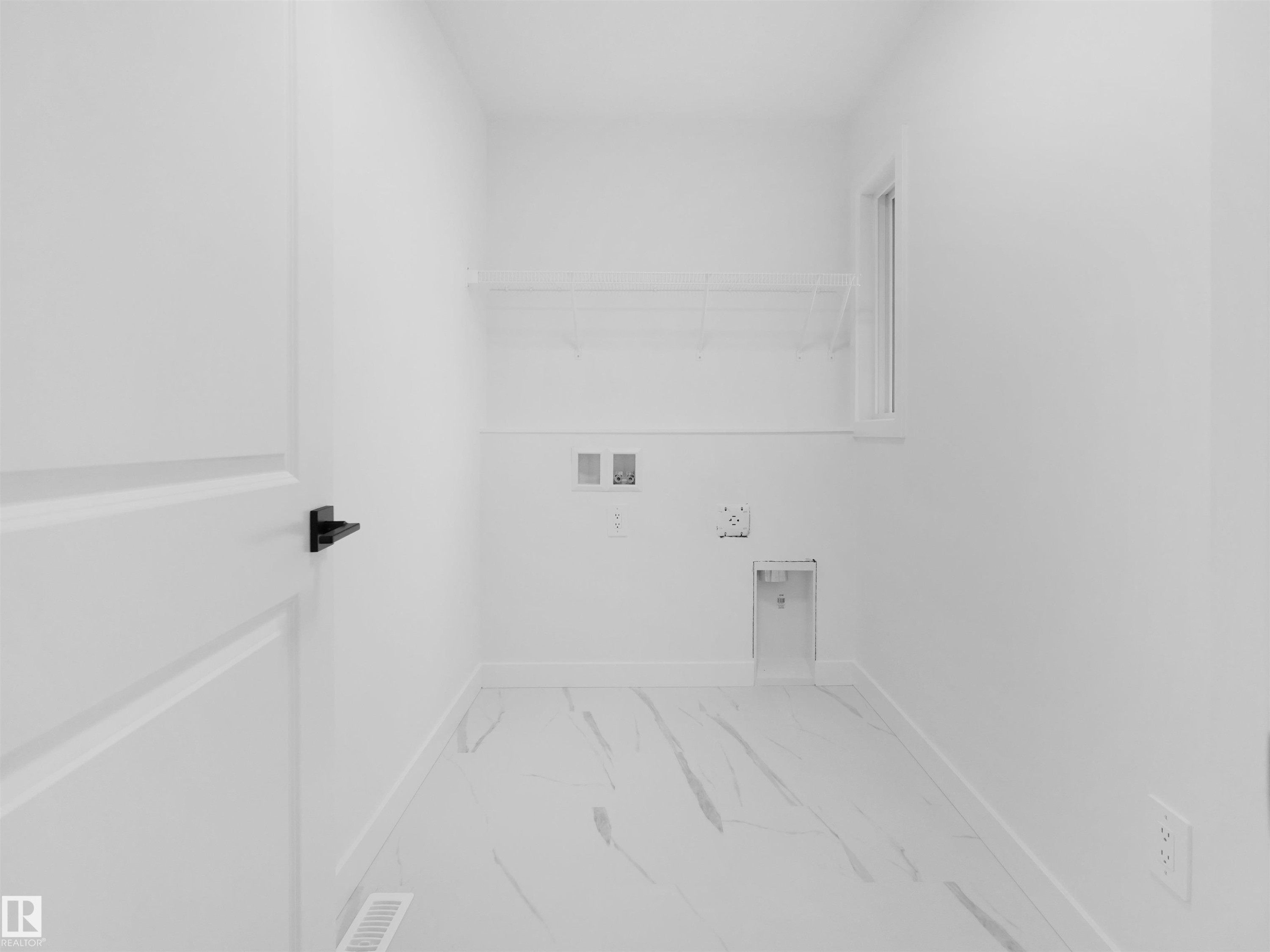8235 Kiriak Loop, Edmonton, AB - Indoor