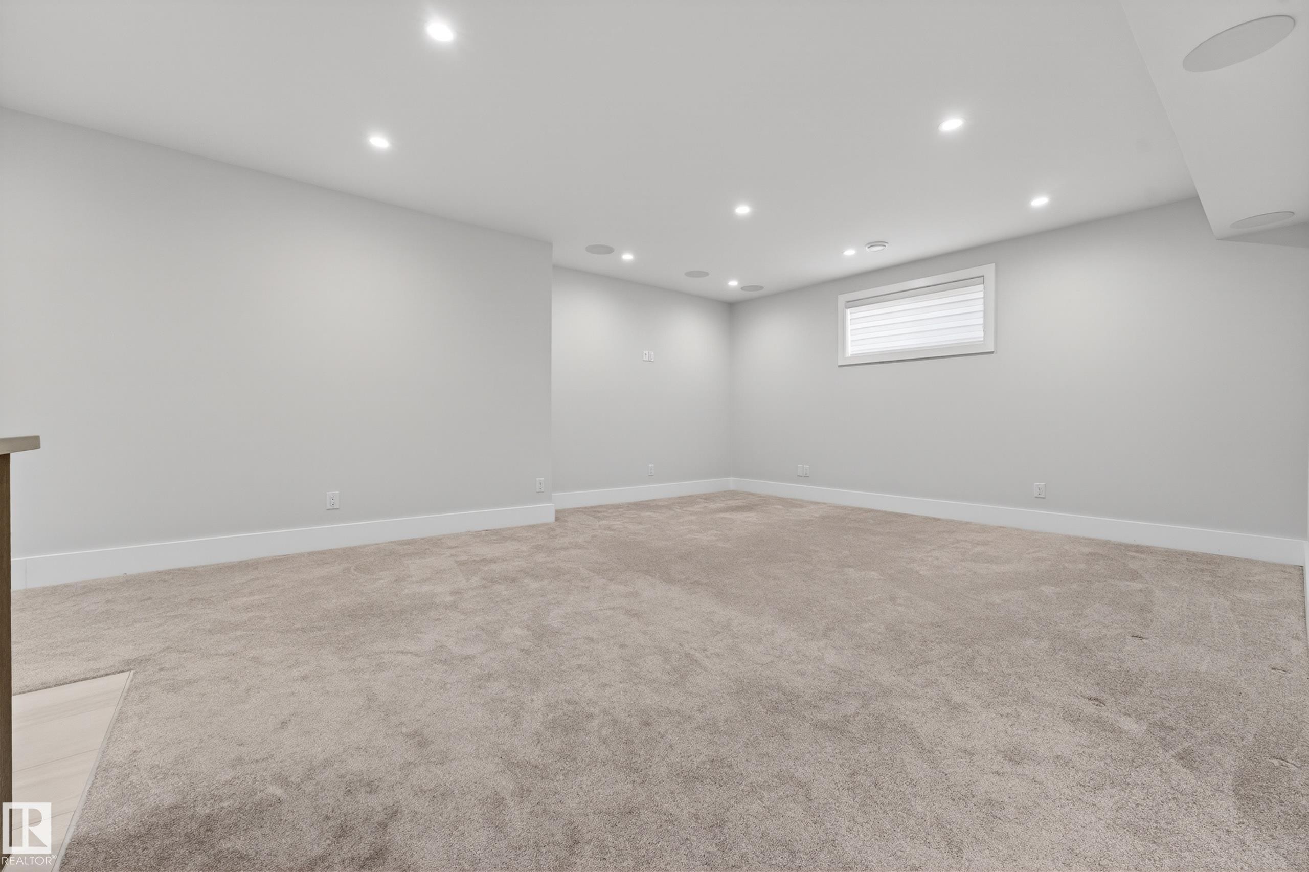 14132 97 Avenue, Edmonton, AB - Indoor