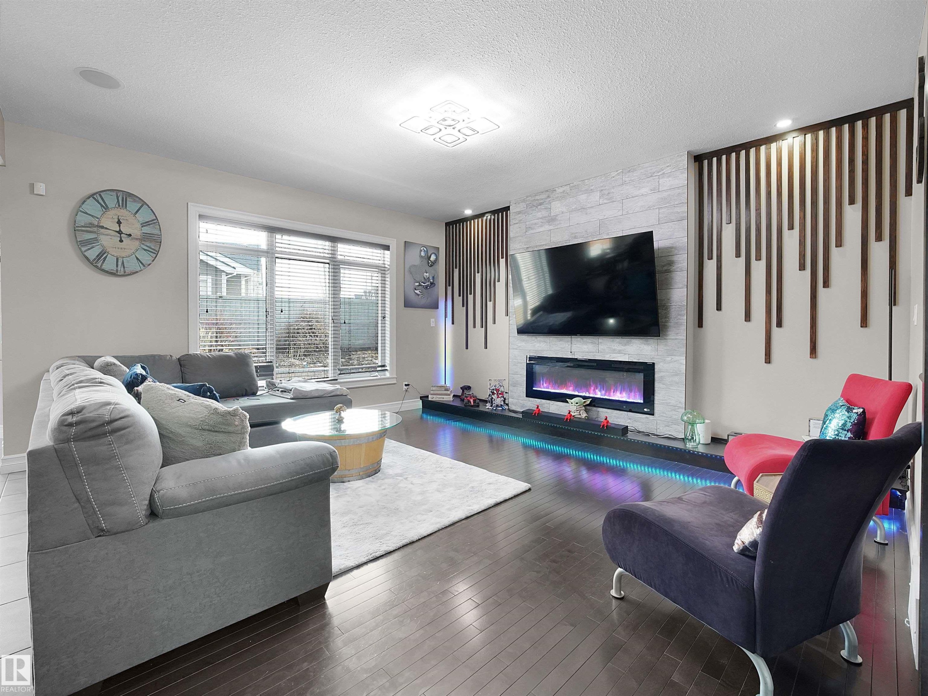2422 Warry Place Sw, Edmonton, AB - Indoor Photo Showing Living Room With Fireplace