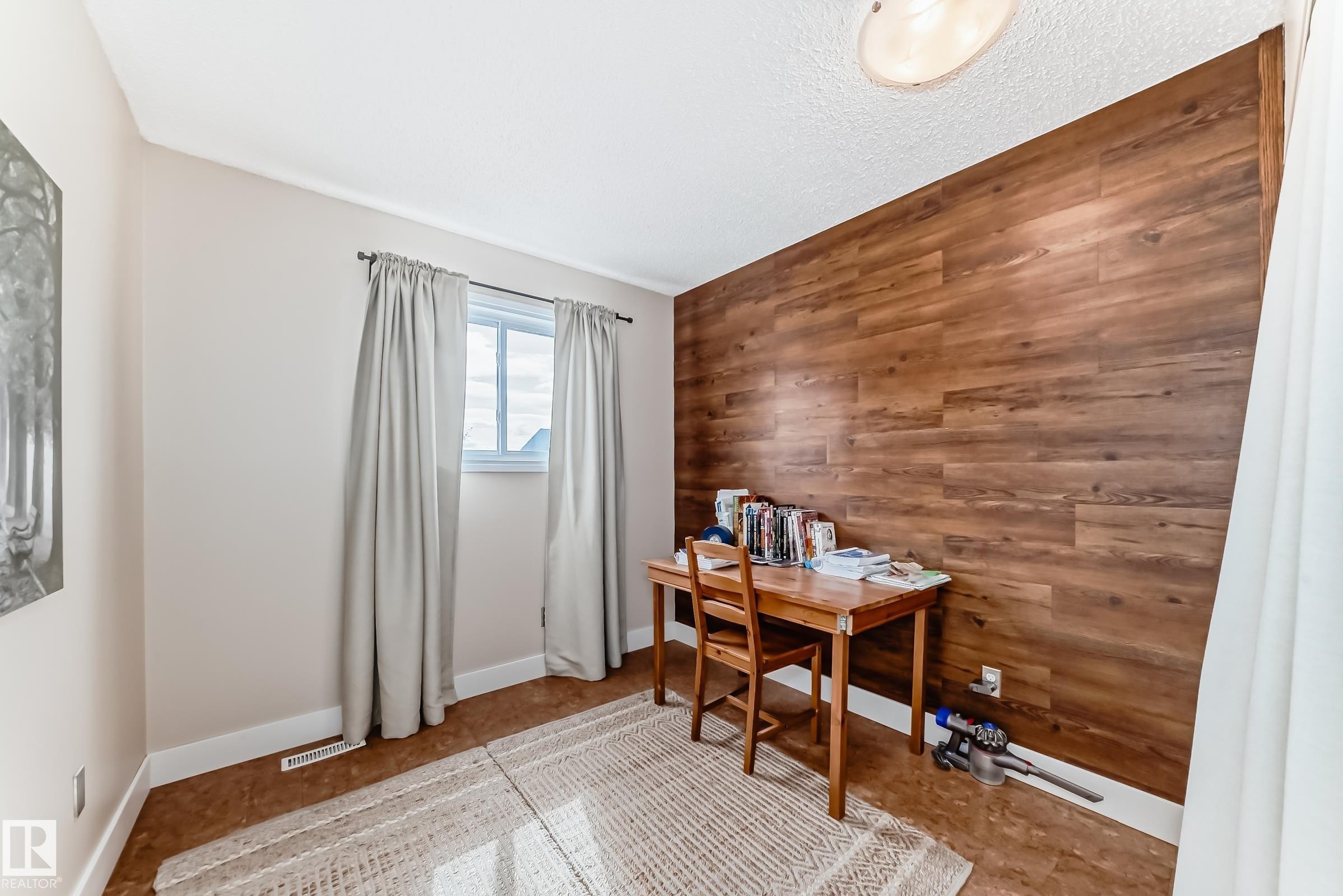 8113 27 Avenue, Edmonton, AB - Indoor