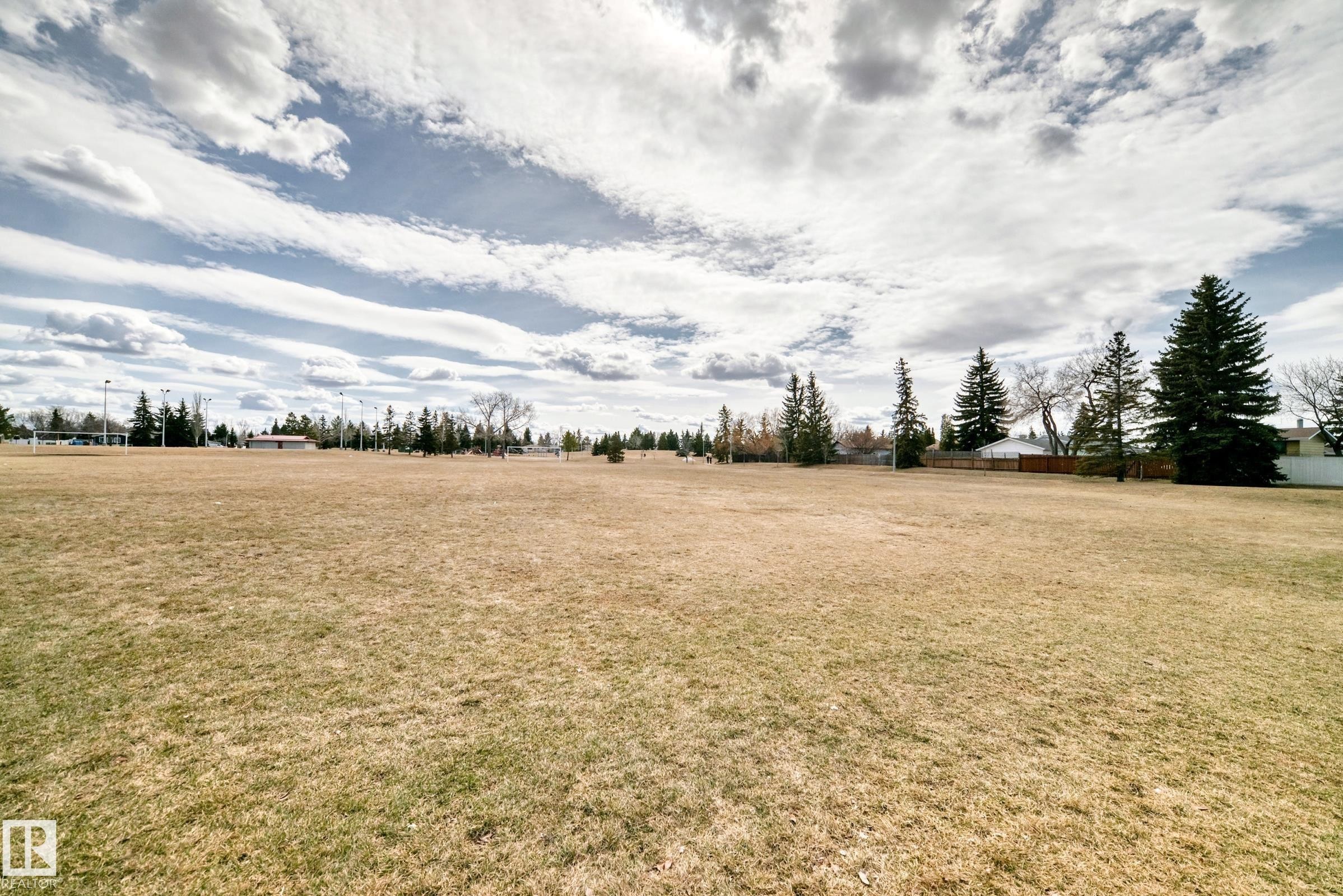 8113 27 Avenue, Edmonton, AB - Outdoor With View