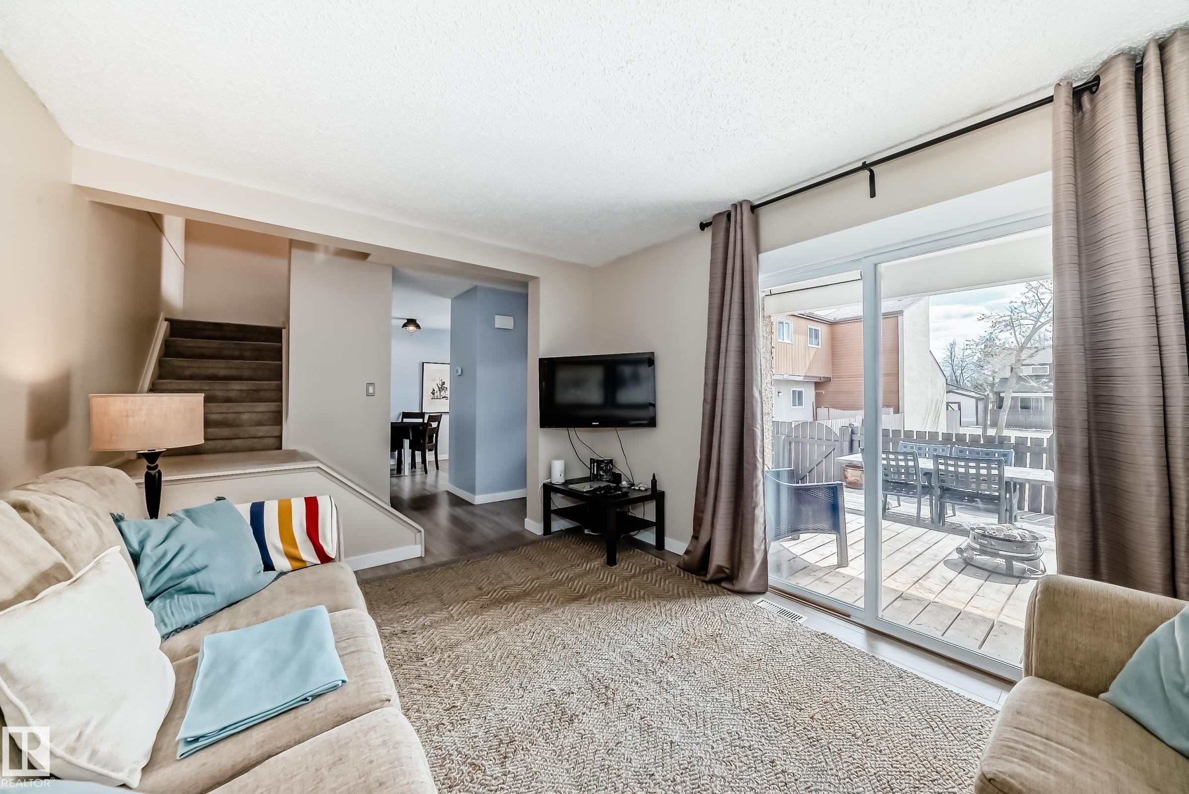 8113 27 Avenue, Edmonton, AB - Indoor