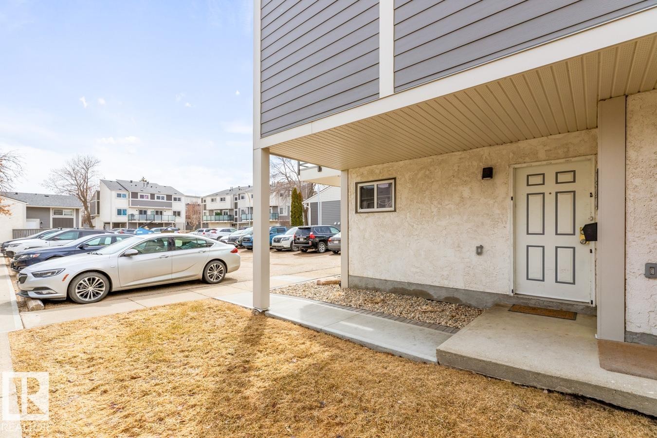 626 Willow Court, Edmonton, AB - Outdoor