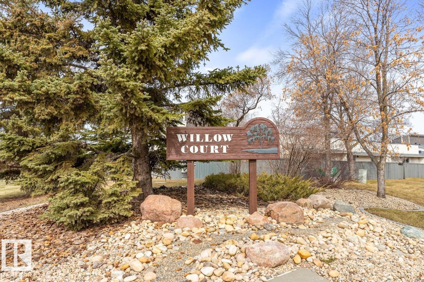 626 Willow Court, Edmonton, AB - Outdoor