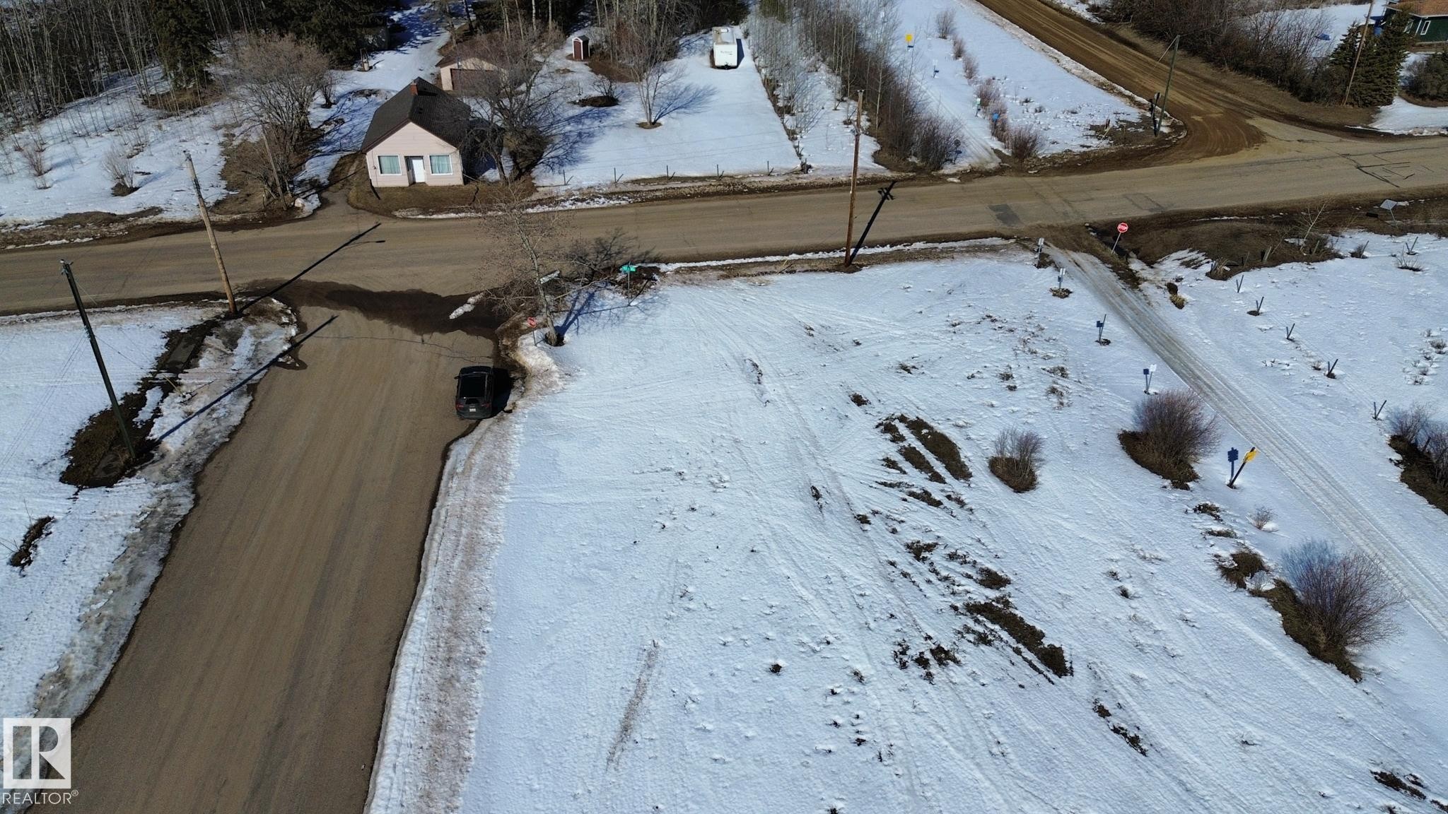 Image quality insufficient for description - Sw-34-59-12-4, Spedden, AB