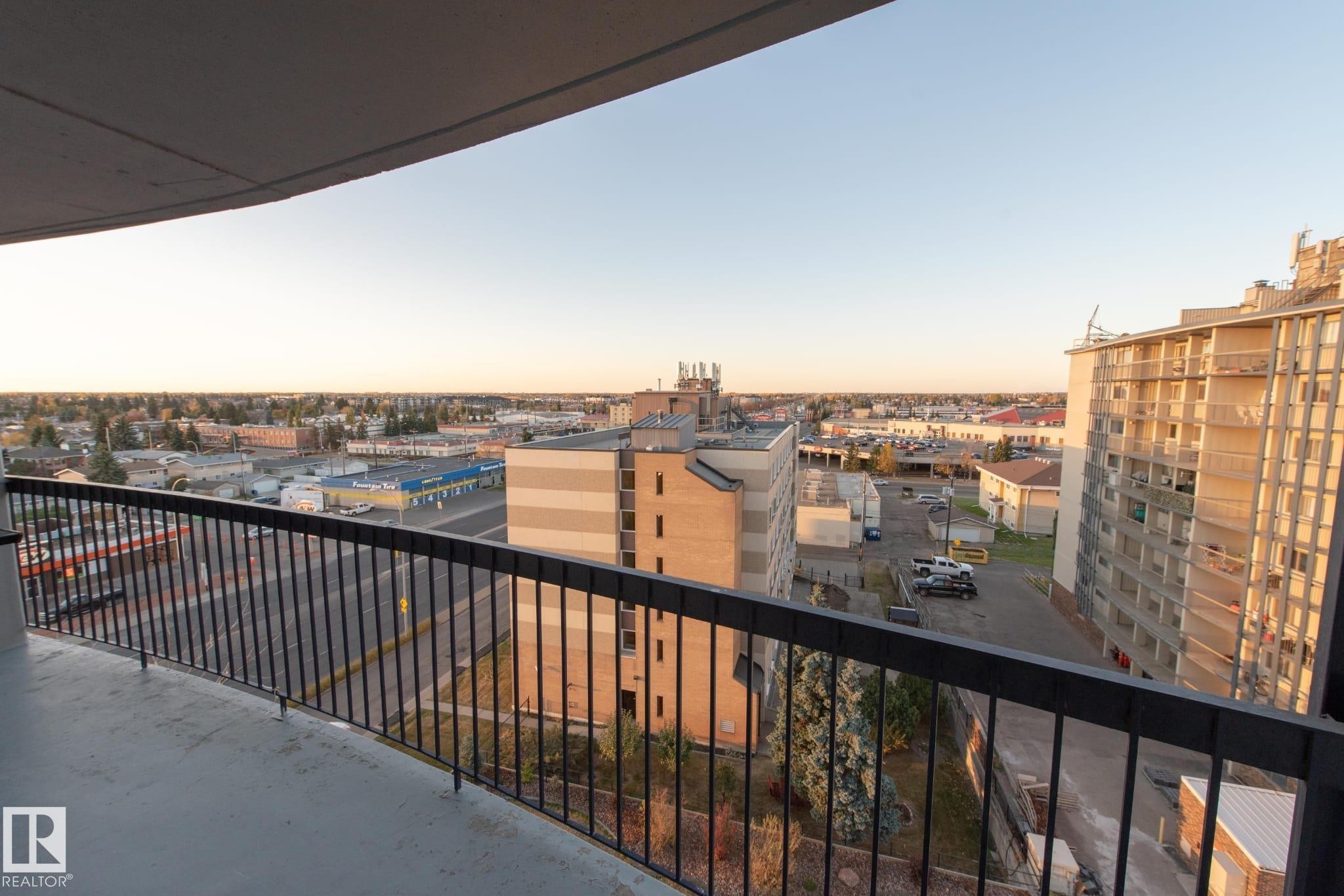 Private balcony with metal railings and a concrete floor - 86 13435 97 Street, Edmonton, AB - Outdoor With Balcony With View