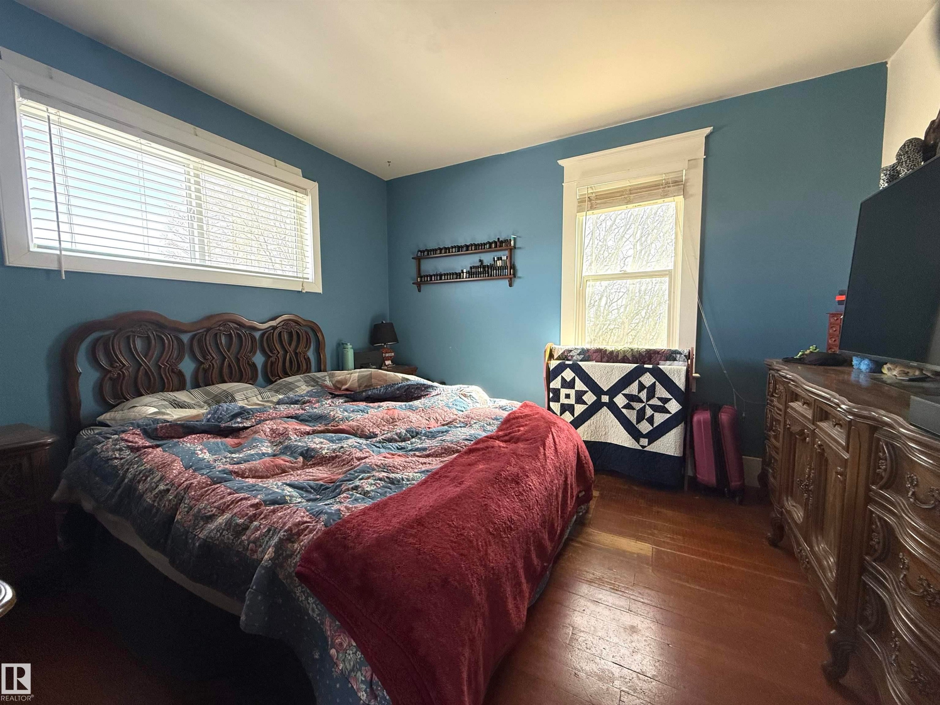 213 8 Avenue E, Standard, AB - Indoor Photo Showing Bedroom