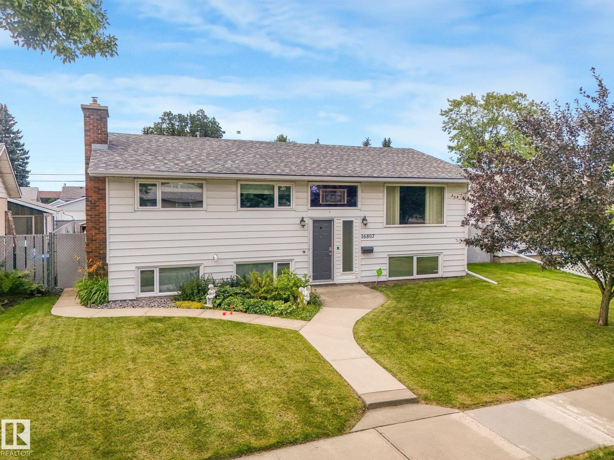 16807 80 Avenue, Edmonton, AB - Outdoor With Facade