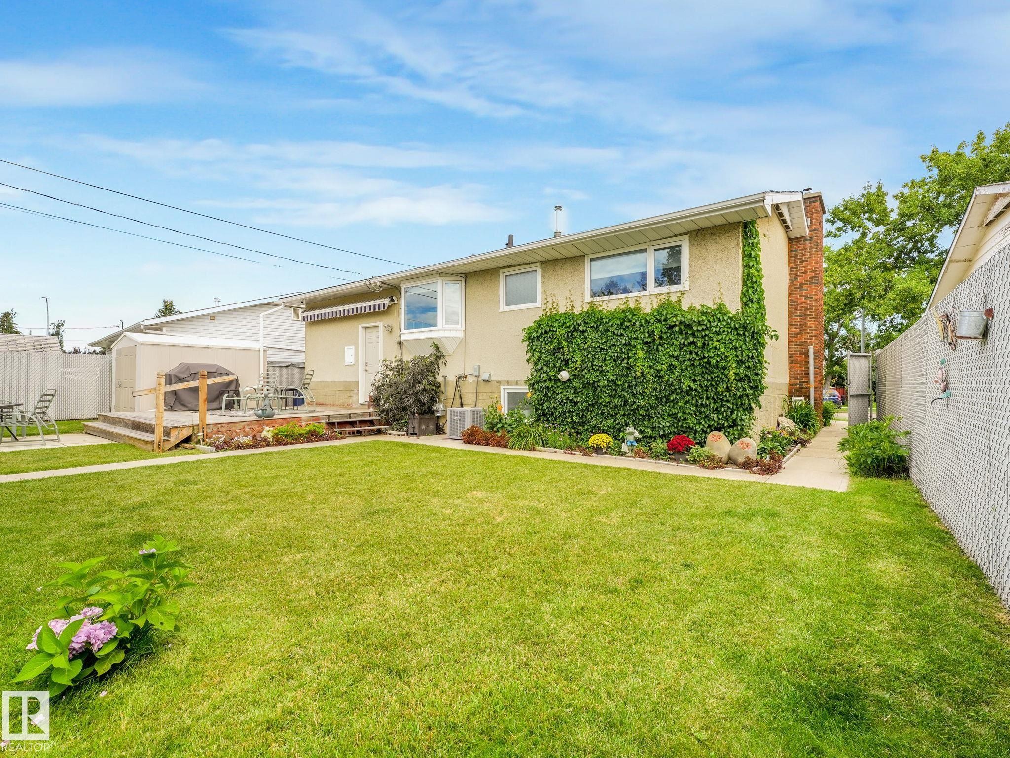 16807 80 Avenue, Edmonton, AB - Outdoor