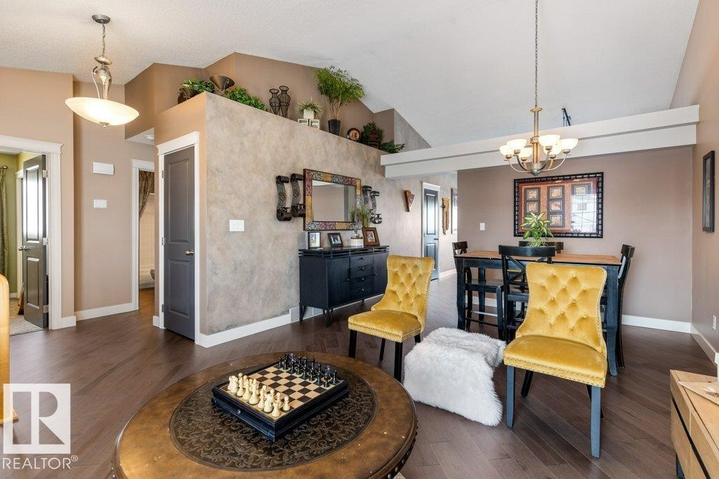 17 Donald Place, St. Albert, AB - Indoor Photo Showing Living Room