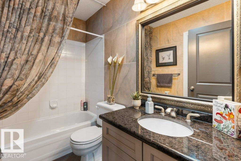 17 Donald Place, St. Albert, AB - Indoor Photo Showing Bathroom