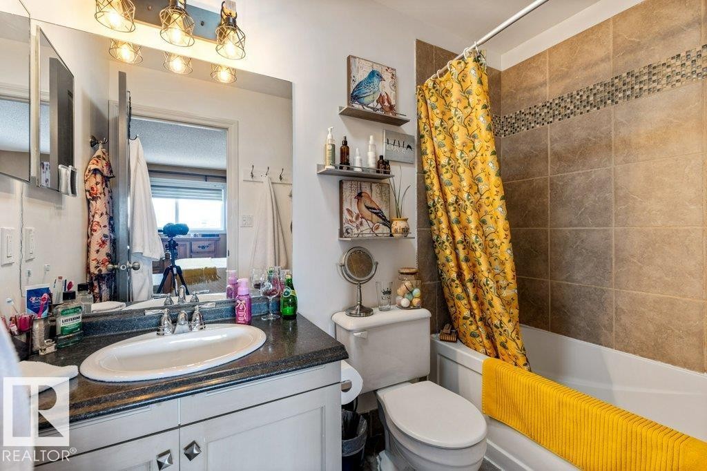 17 Donald Place, St. Albert, AB - Indoor Photo Showing Bathroom