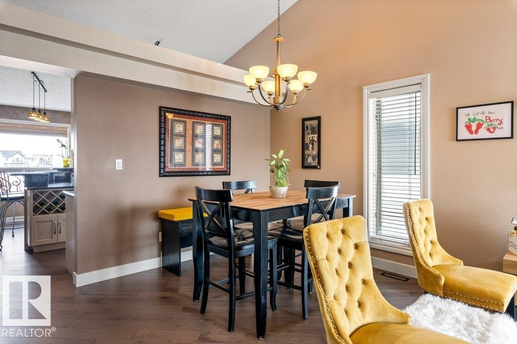 17 Donald Place, St. Albert, AB - Indoor Photo Showing Dining Room