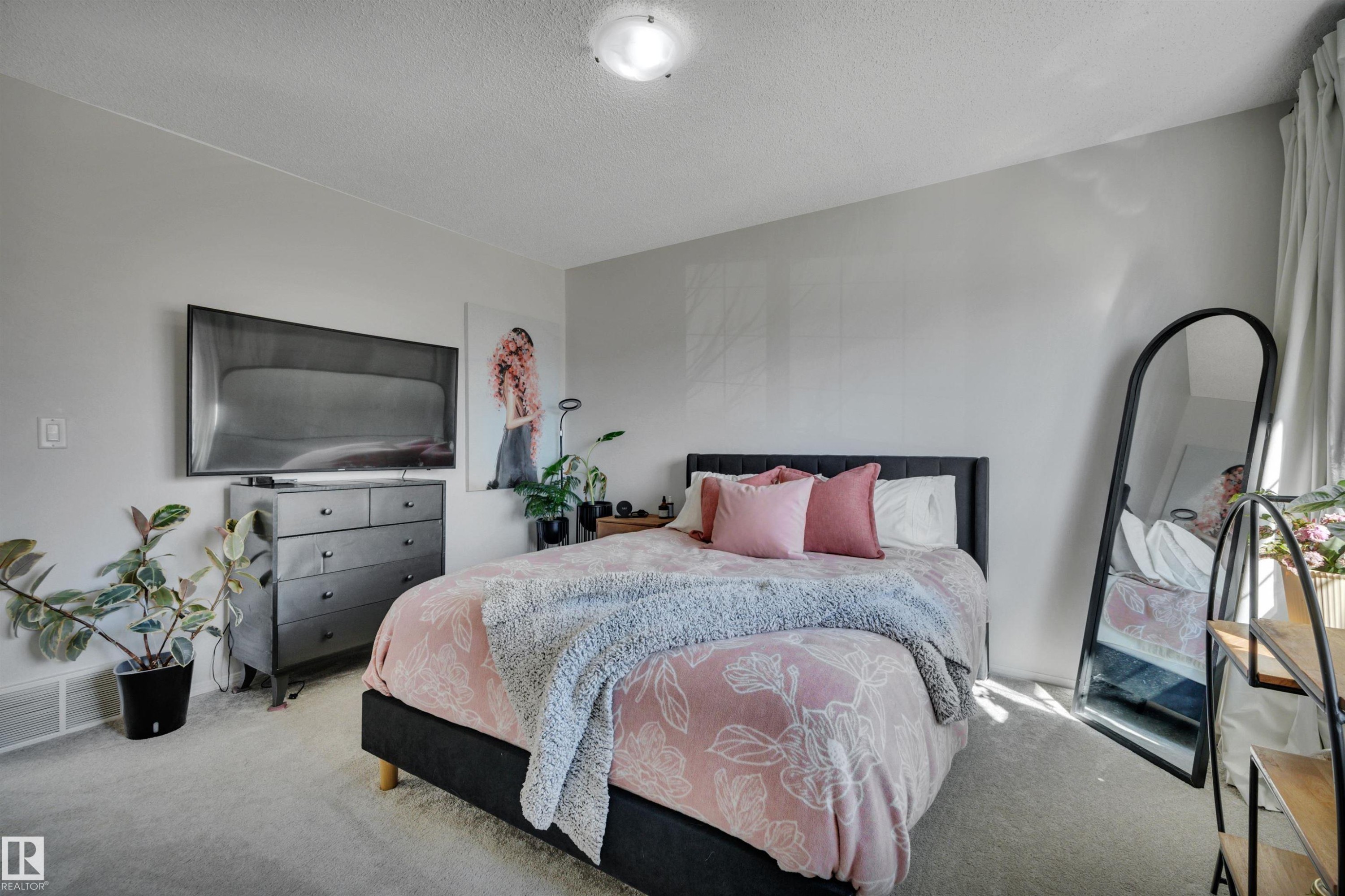 266 Avena Circle, Leduc, AB - Indoor Photo Showing Bedroom