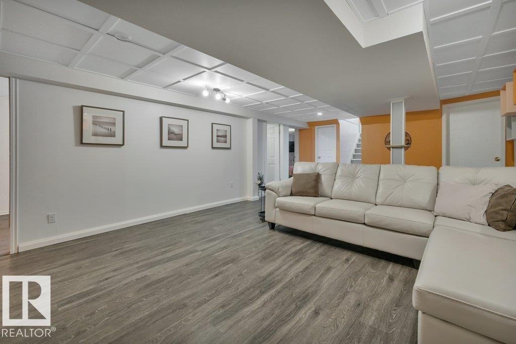 4002 42B Avenue, Leduc, AB - Indoor