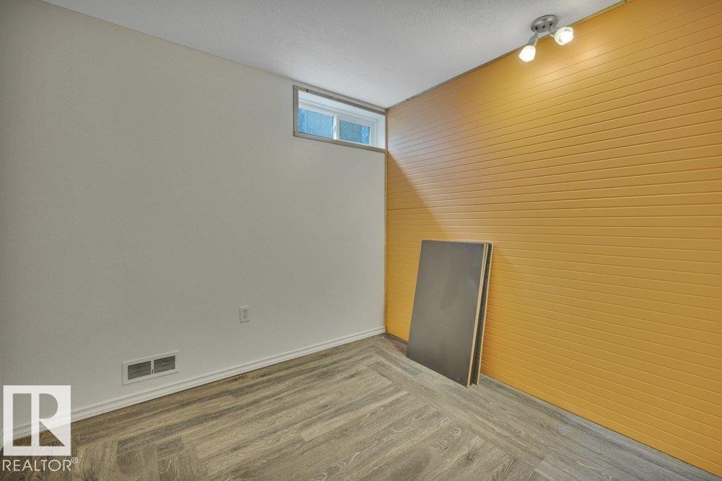 4002 42B Avenue, Leduc, AB - Indoor Photo Showing Other Room