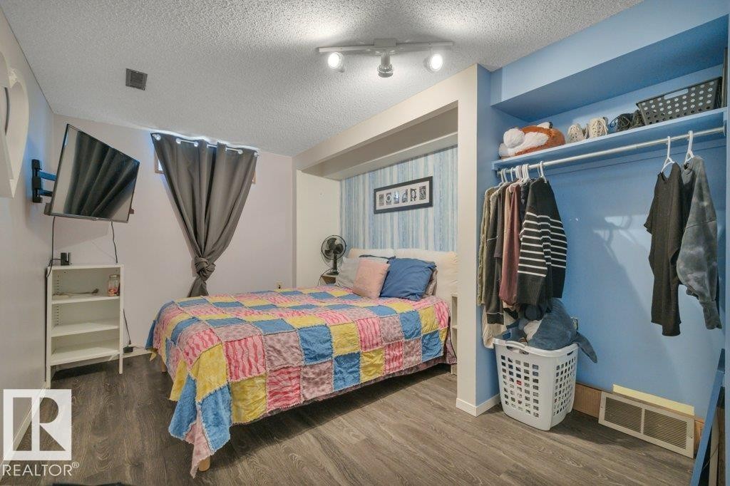 4002 42B Avenue, Leduc, AB - Indoor Photo Showing Bedroom