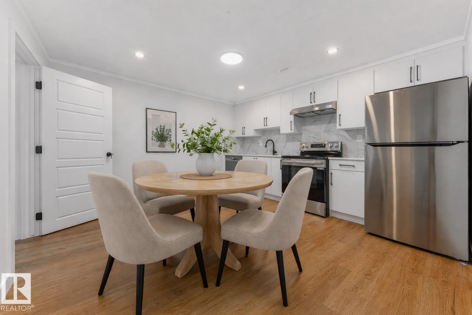 12033 54 Street, Edmonton, AB - Indoor Photo Showing Other Room