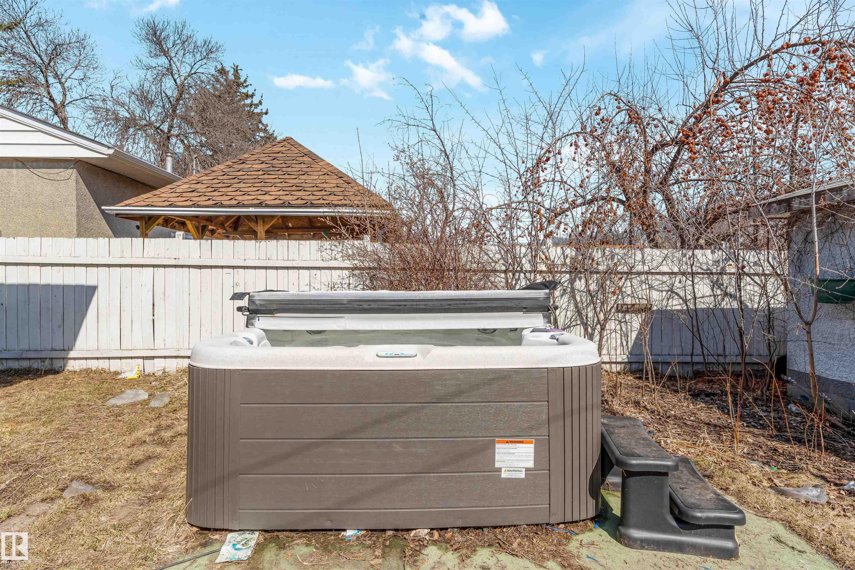 12033 54 Street, Edmonton, AB - Outdoor