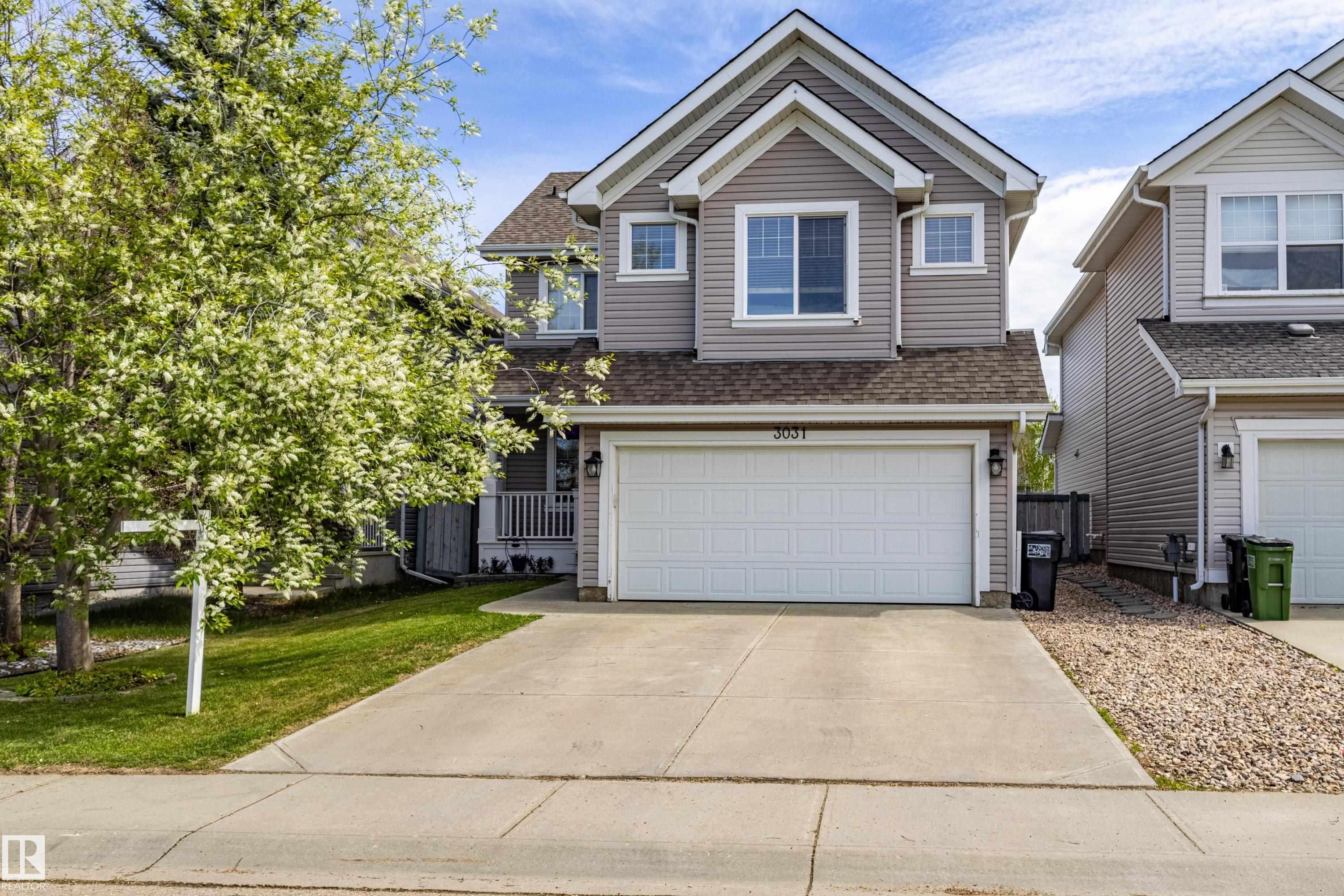 3031 Spence Wynd, Edmonton, AB - Outdoor With Facade