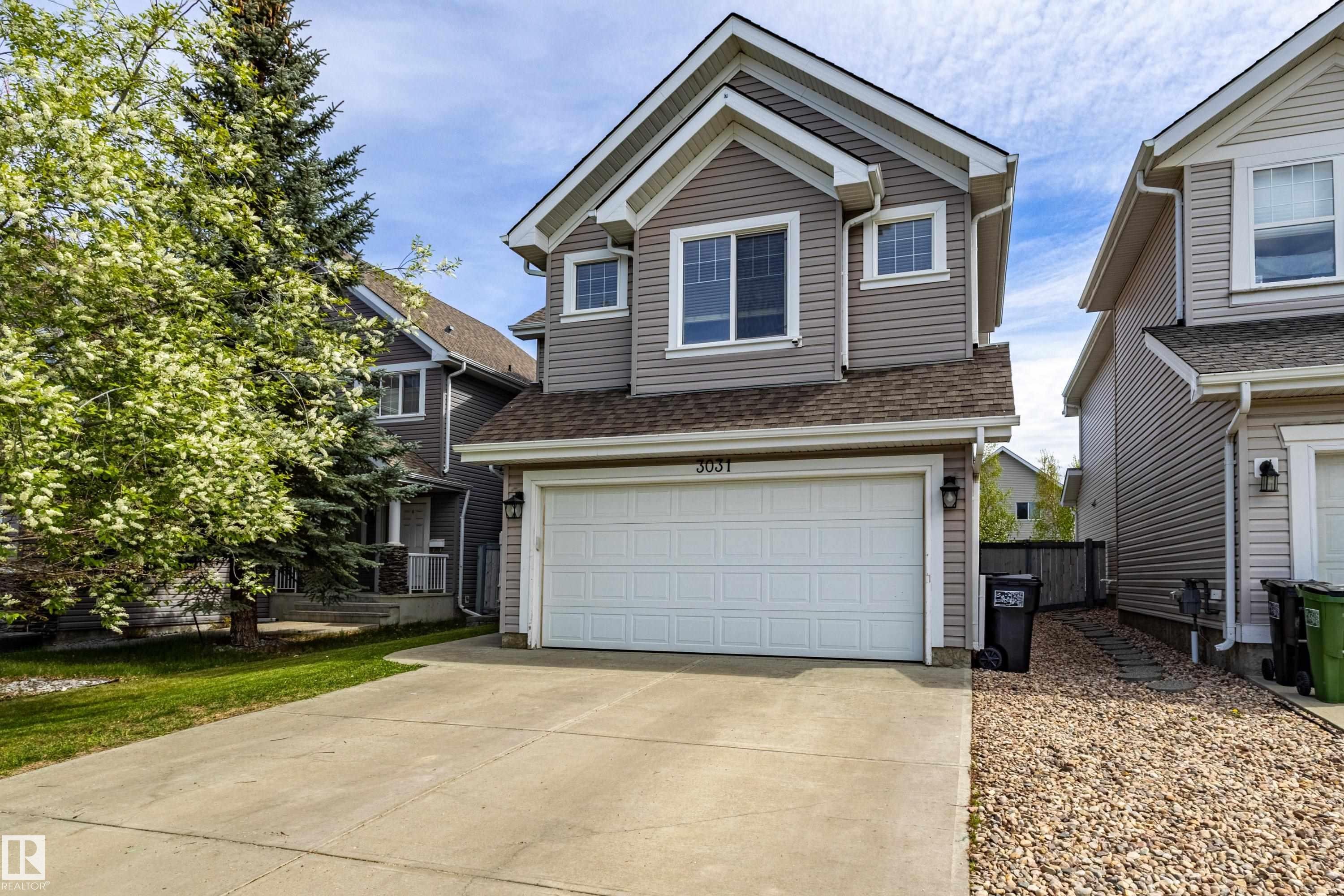 3031 Spence Wynd, Edmonton, AB - Outdoor With Facade