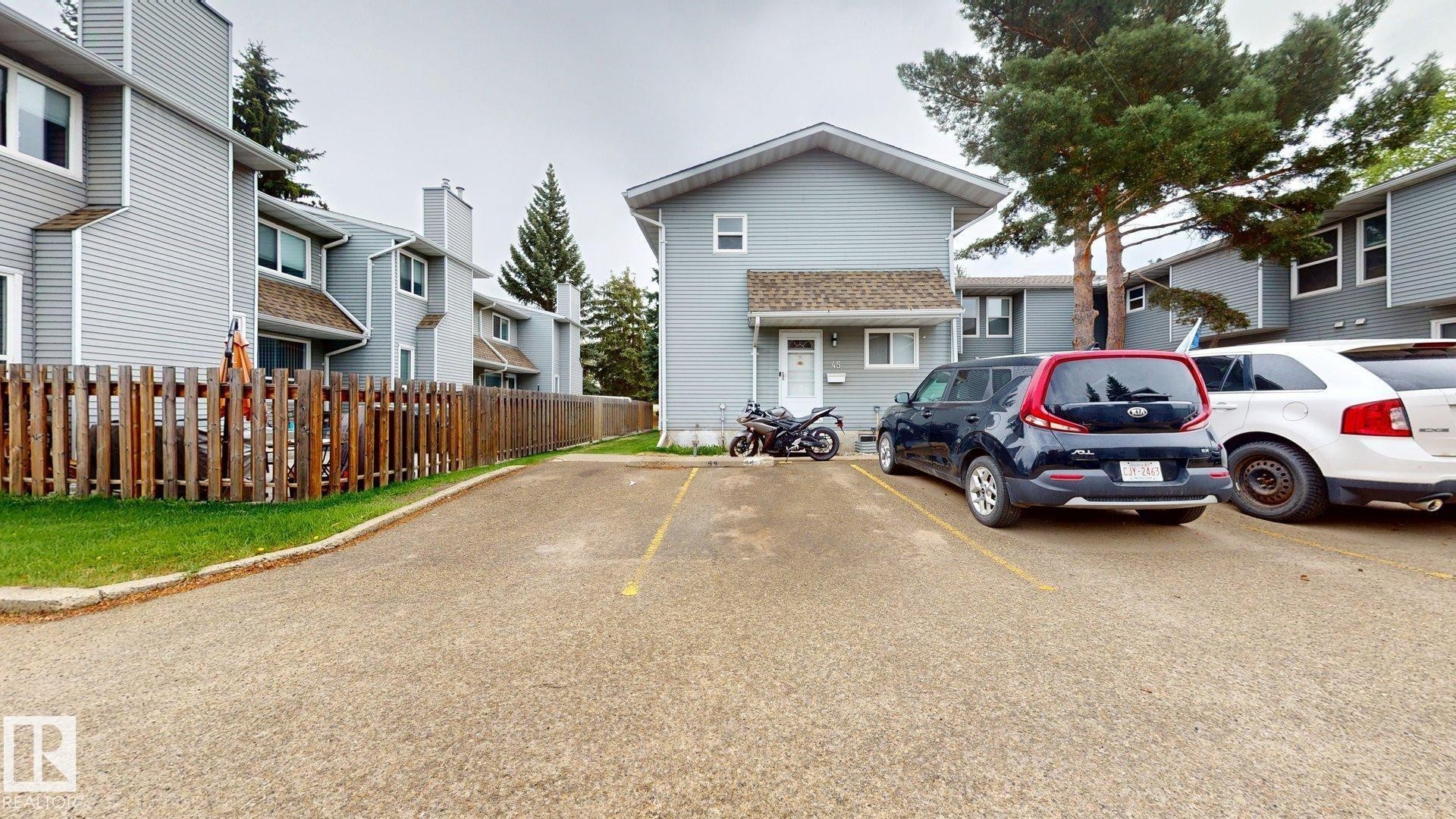 45 4403 Riverbend Road, Edmonton, AB - Outdoor
