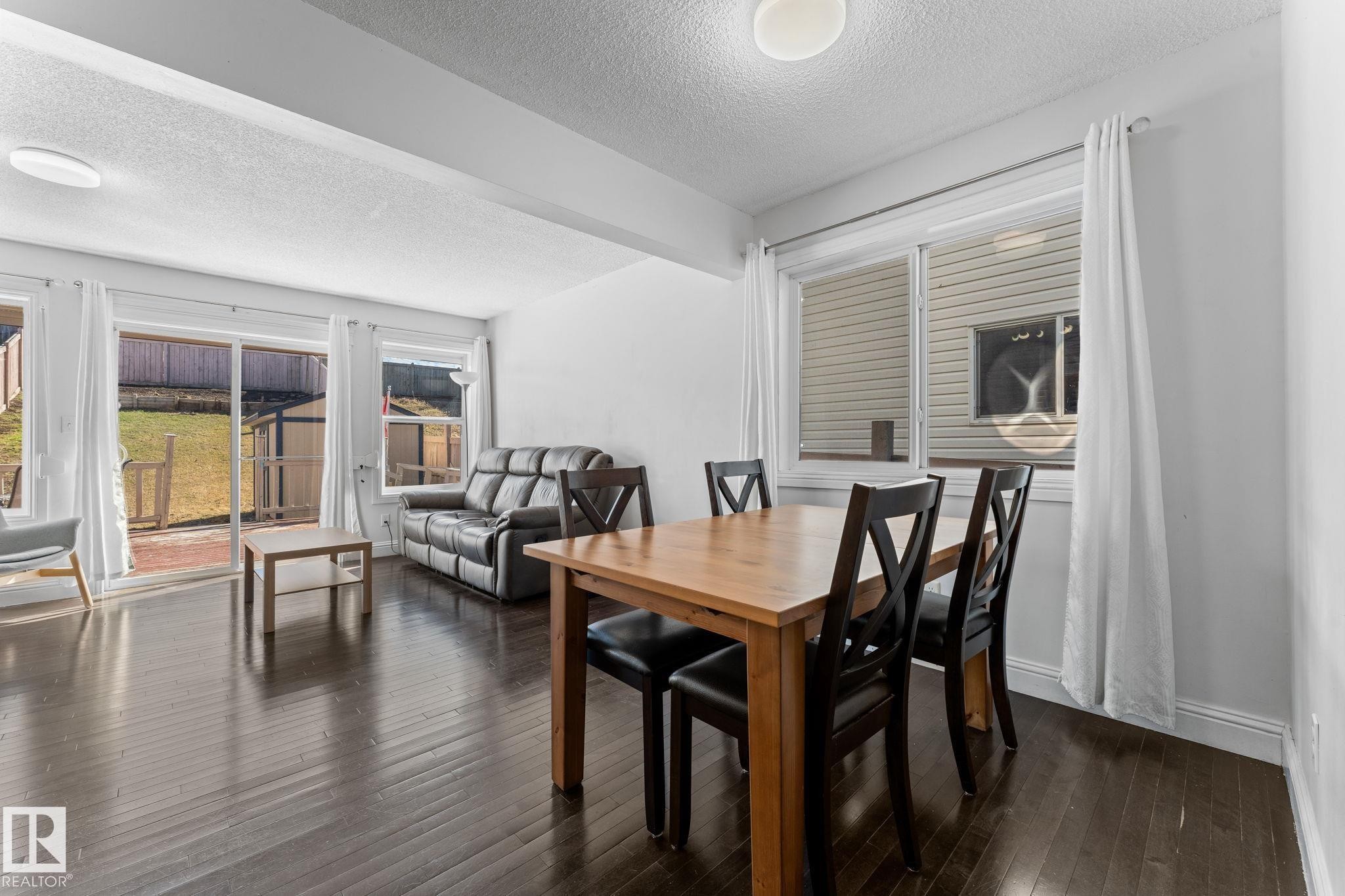 3527 11 Street, Edmonton, AB - Indoor