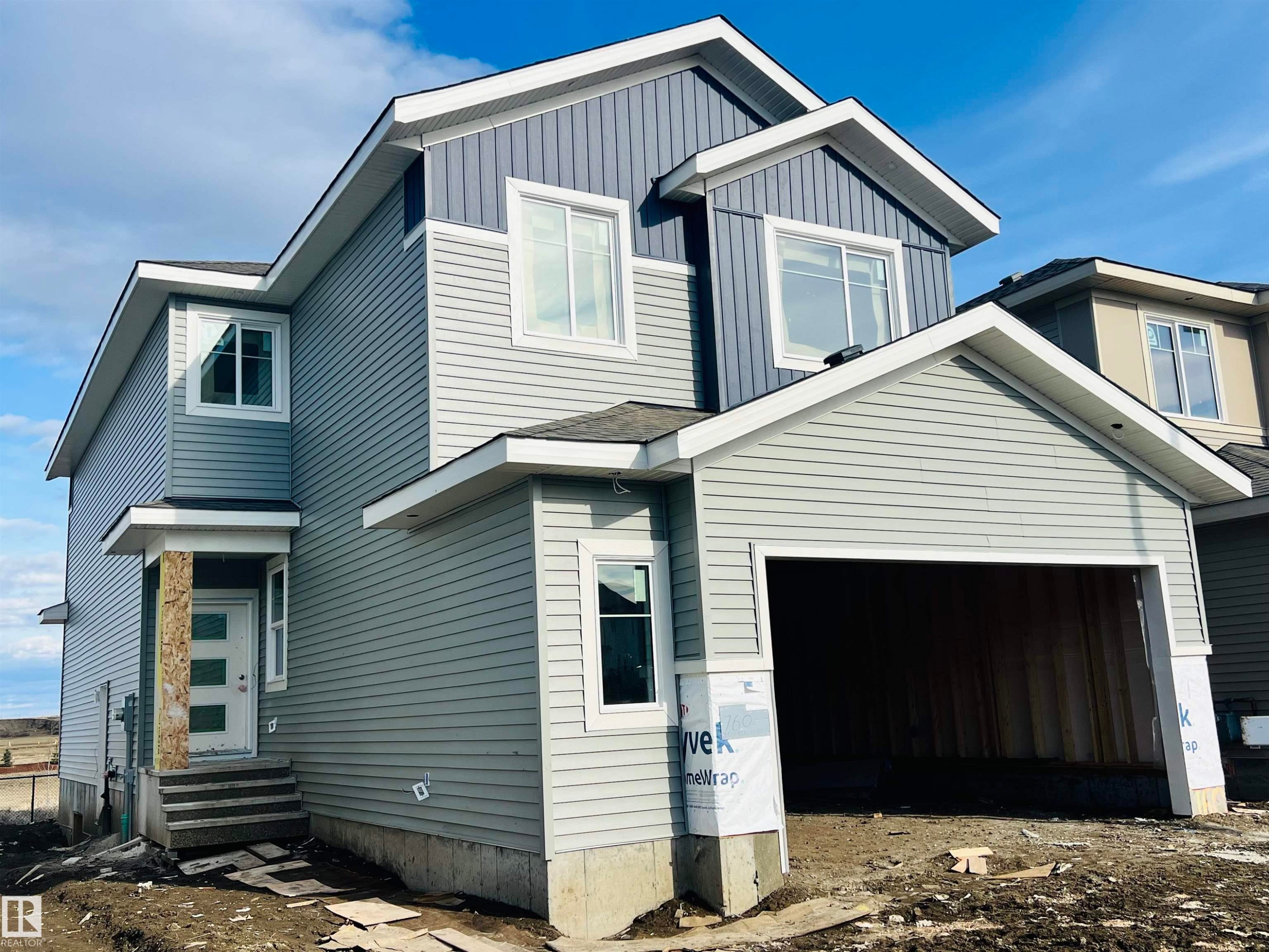 760 Astoria Way, Devon, AB - Outdoor