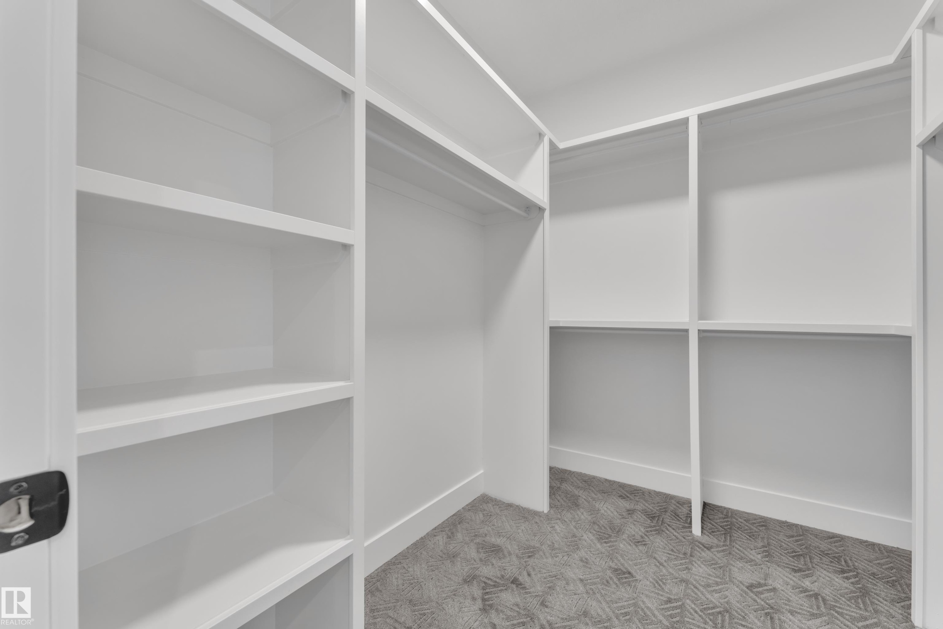 760 Astoria Way, Devon, AB - Indoor With Storage