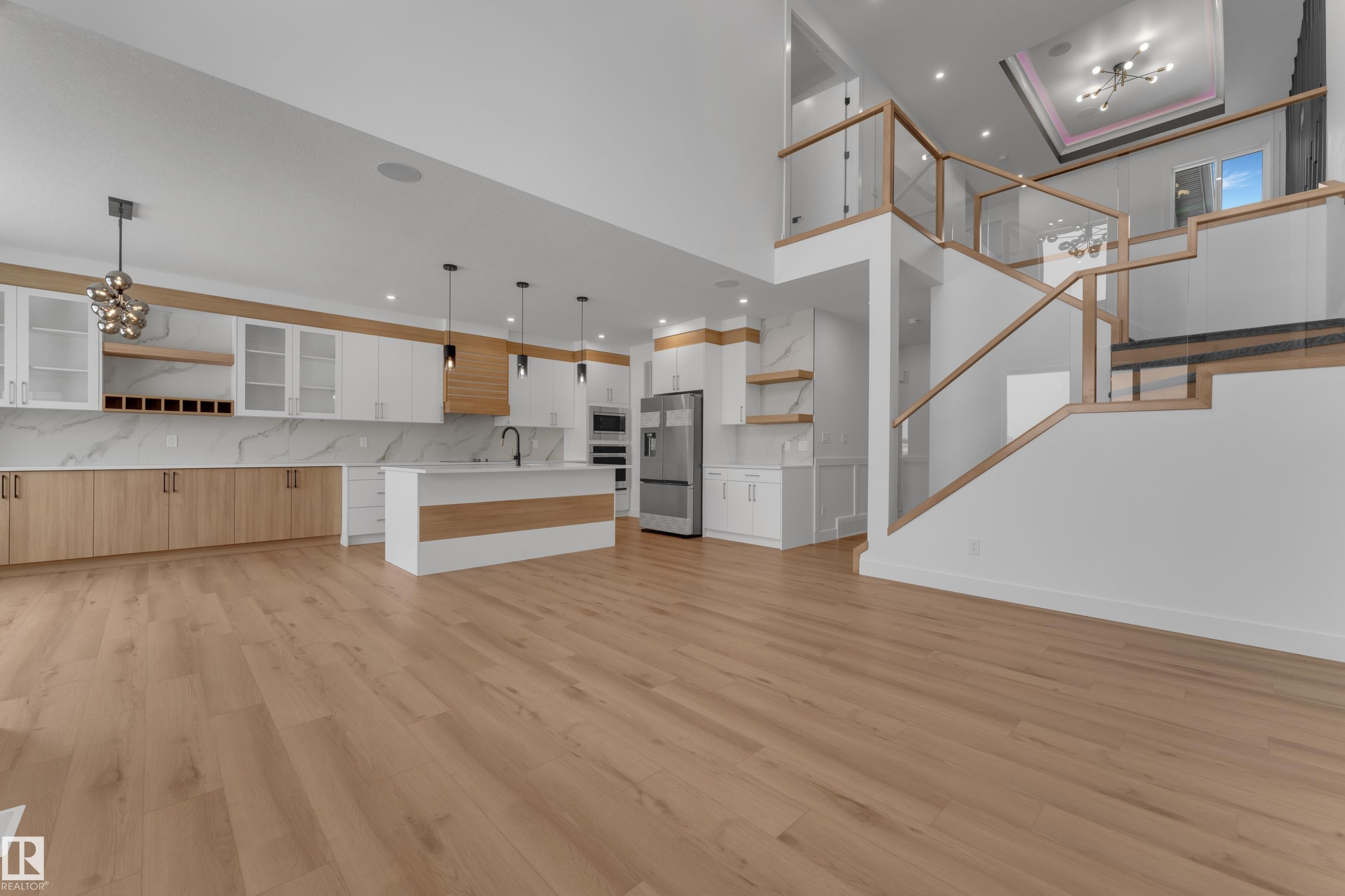 760 Astoria Way, Devon, AB - Indoor Photo Showing Kitchen