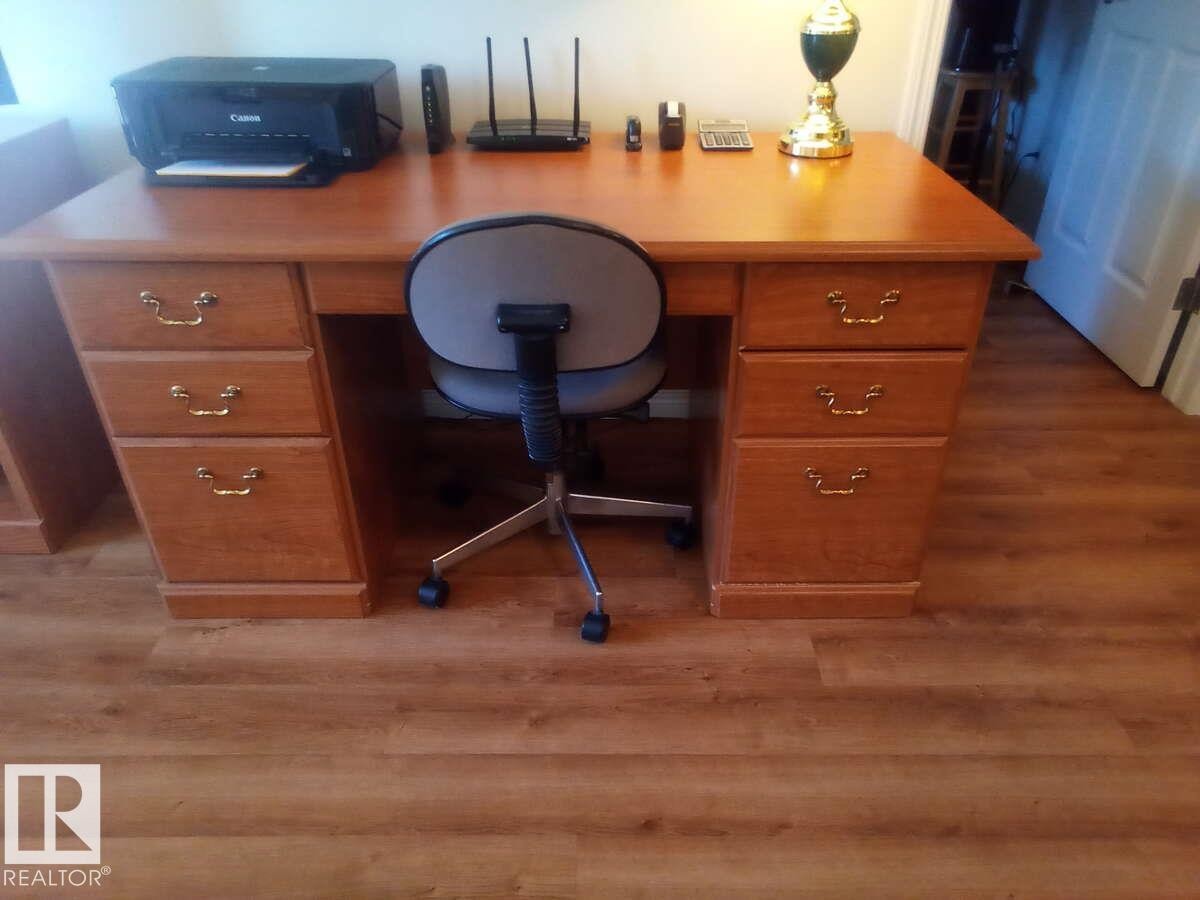 113 616 Mcallister Loop, Edmonton, AB - Indoor Photo Showing Office