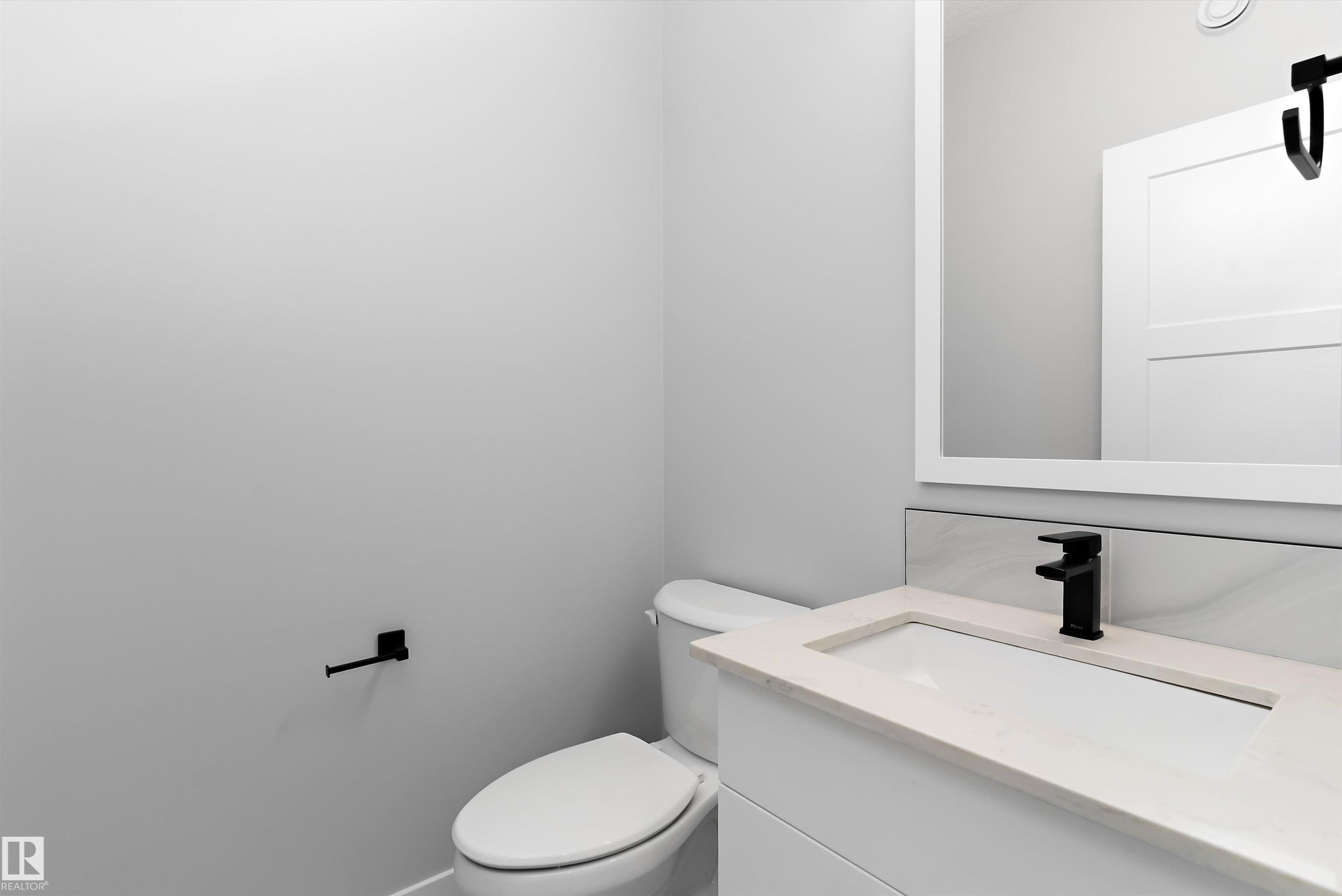 76 Maple Crescent, Gibbons, AB - Indoor Photo Showing Bathroom