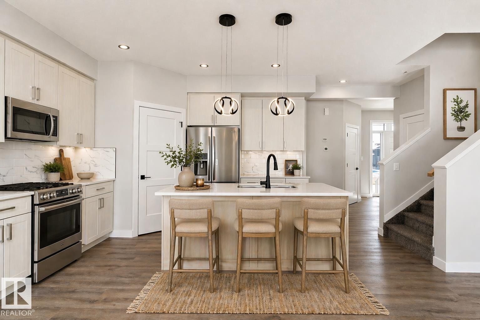 76 Maple Crescent, Gibbons, AB - Indoor Photo Showing Kitchen With Upgraded Kitchen